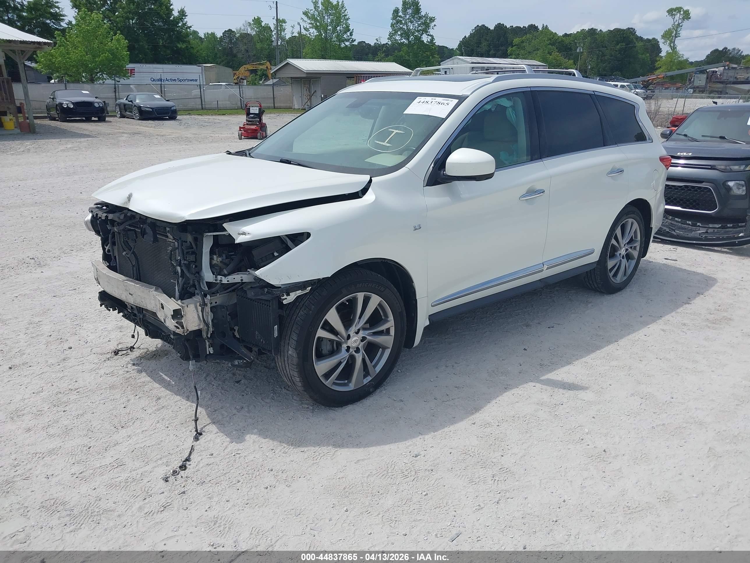 INFINITI QX60 image 2