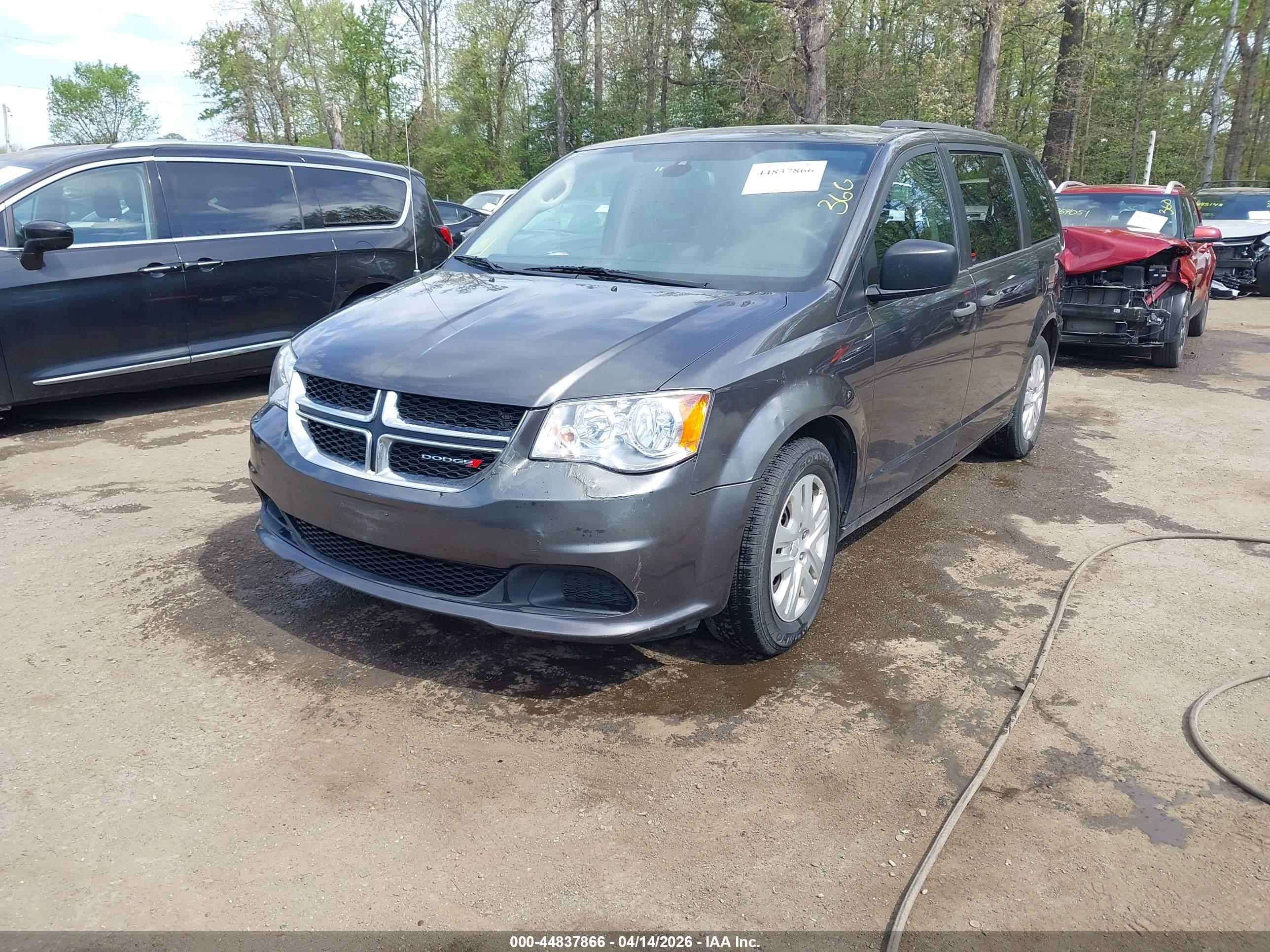 DODGE GRAND image 2