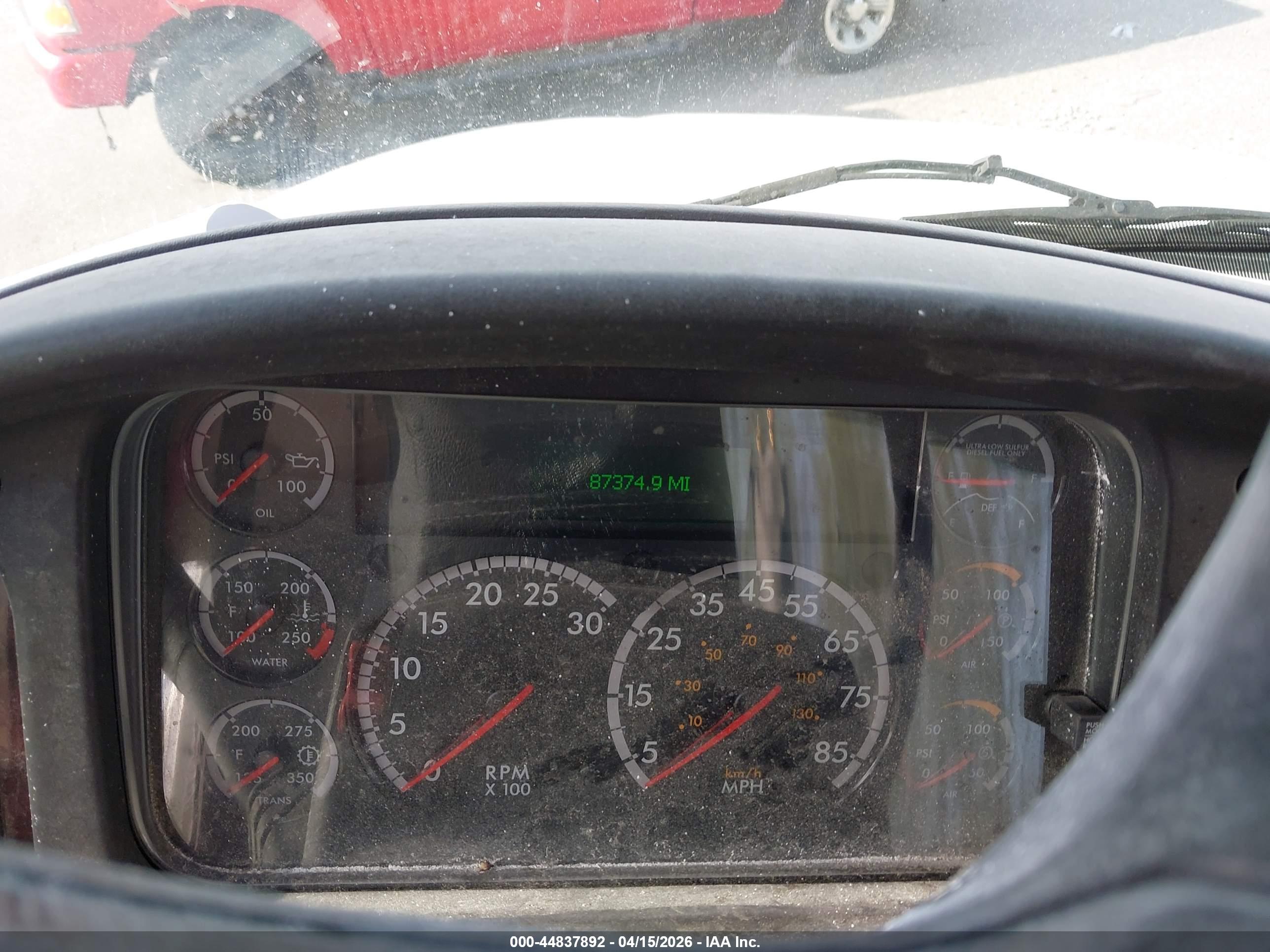 FREIGHTLINER M2 image 6