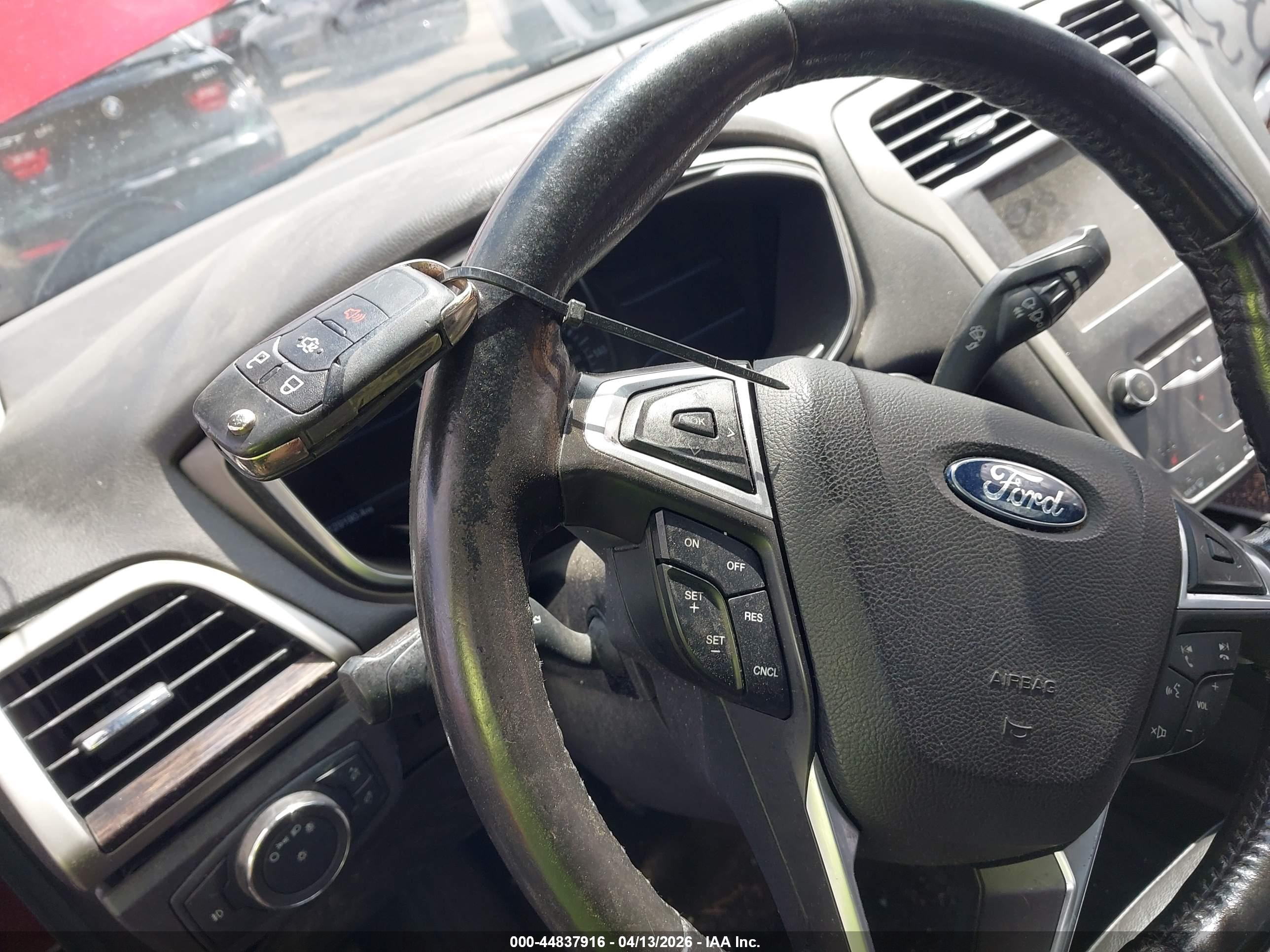 FORD FUSION image 11
