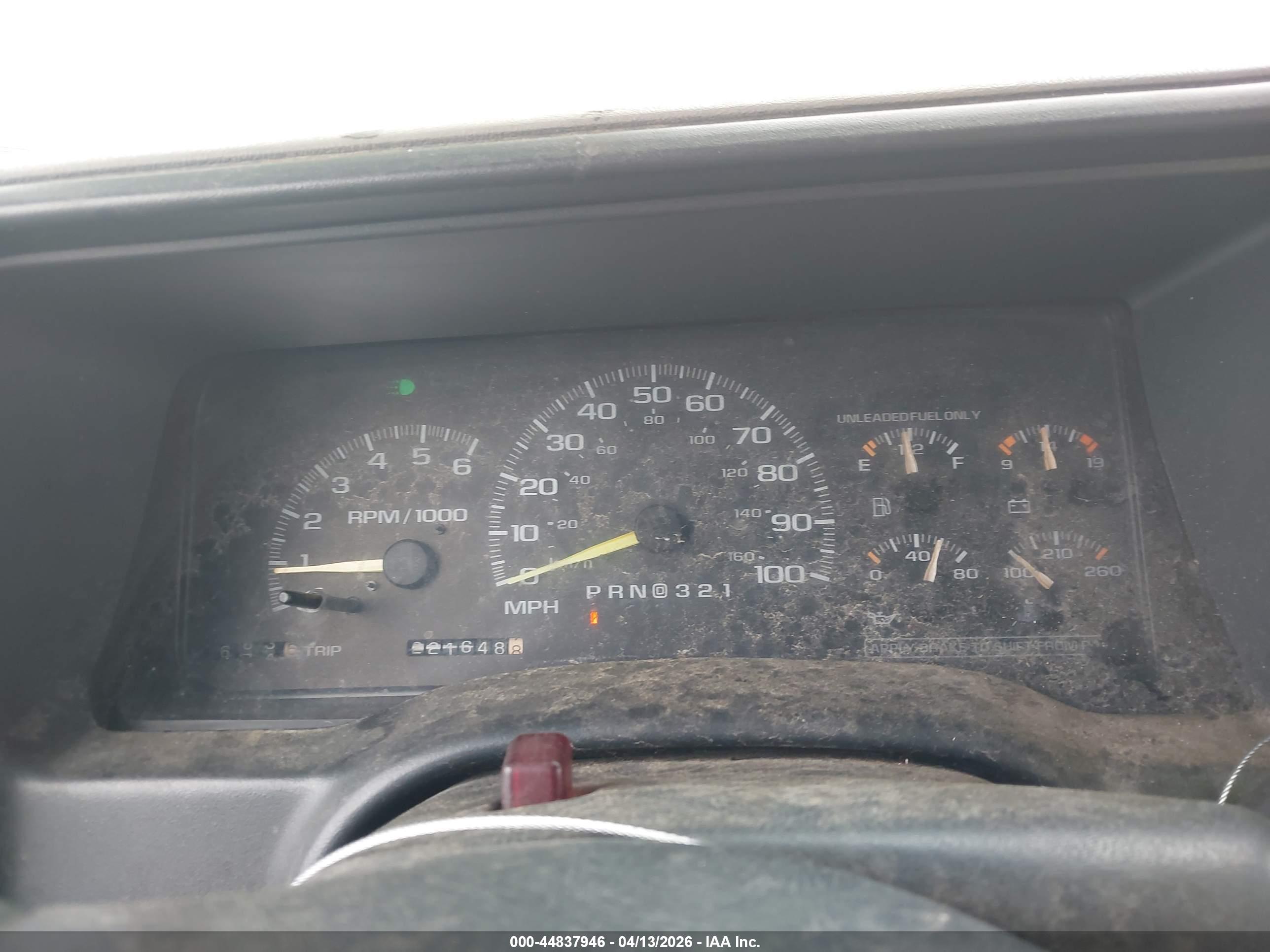 CHEVROLET C1500 image 7