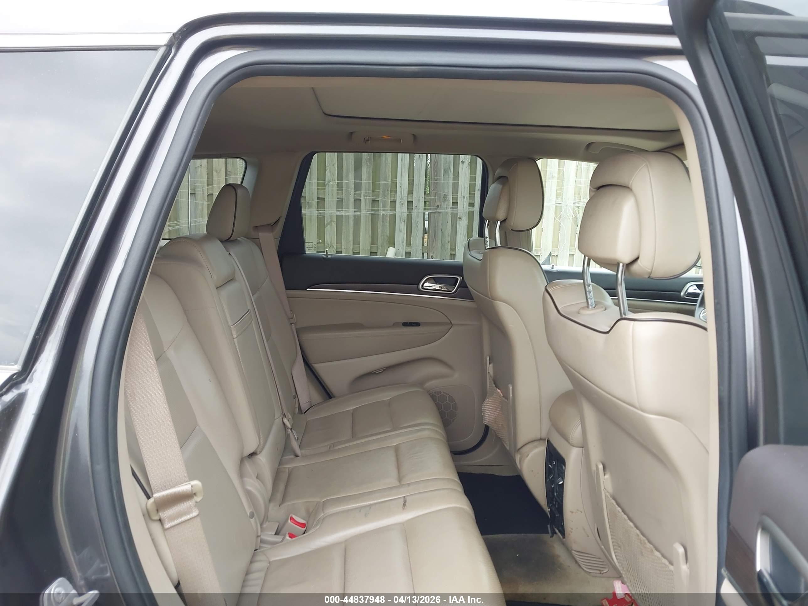 JEEP GRAND image 8