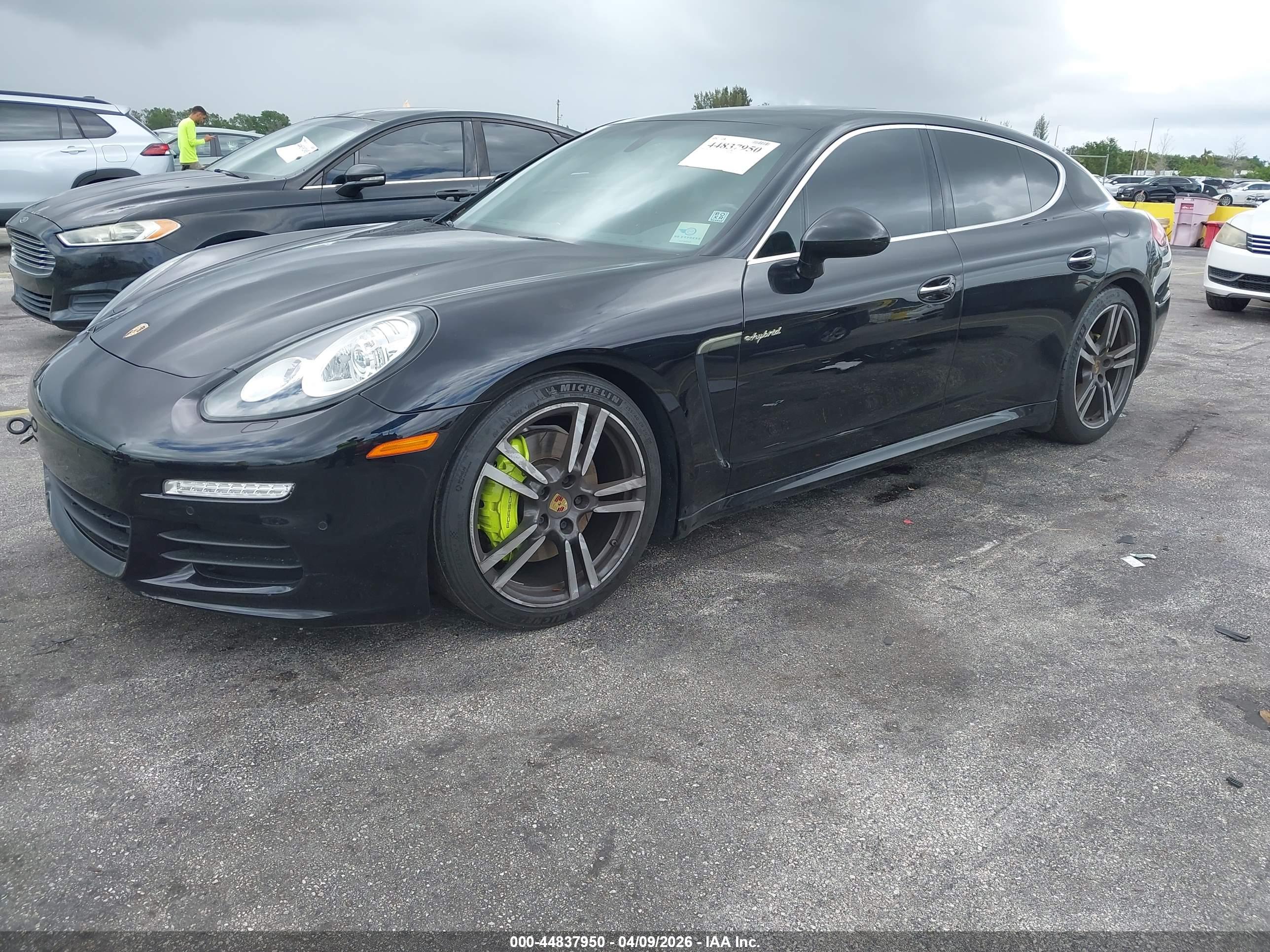 PORSCHE PANAMERA image 2
