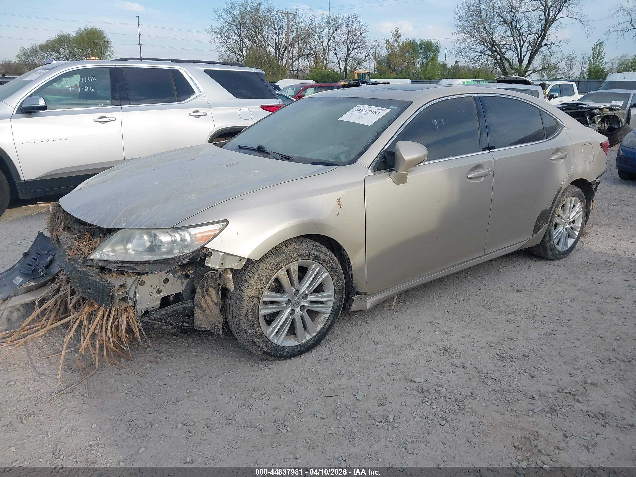 LEXUS ES image 2