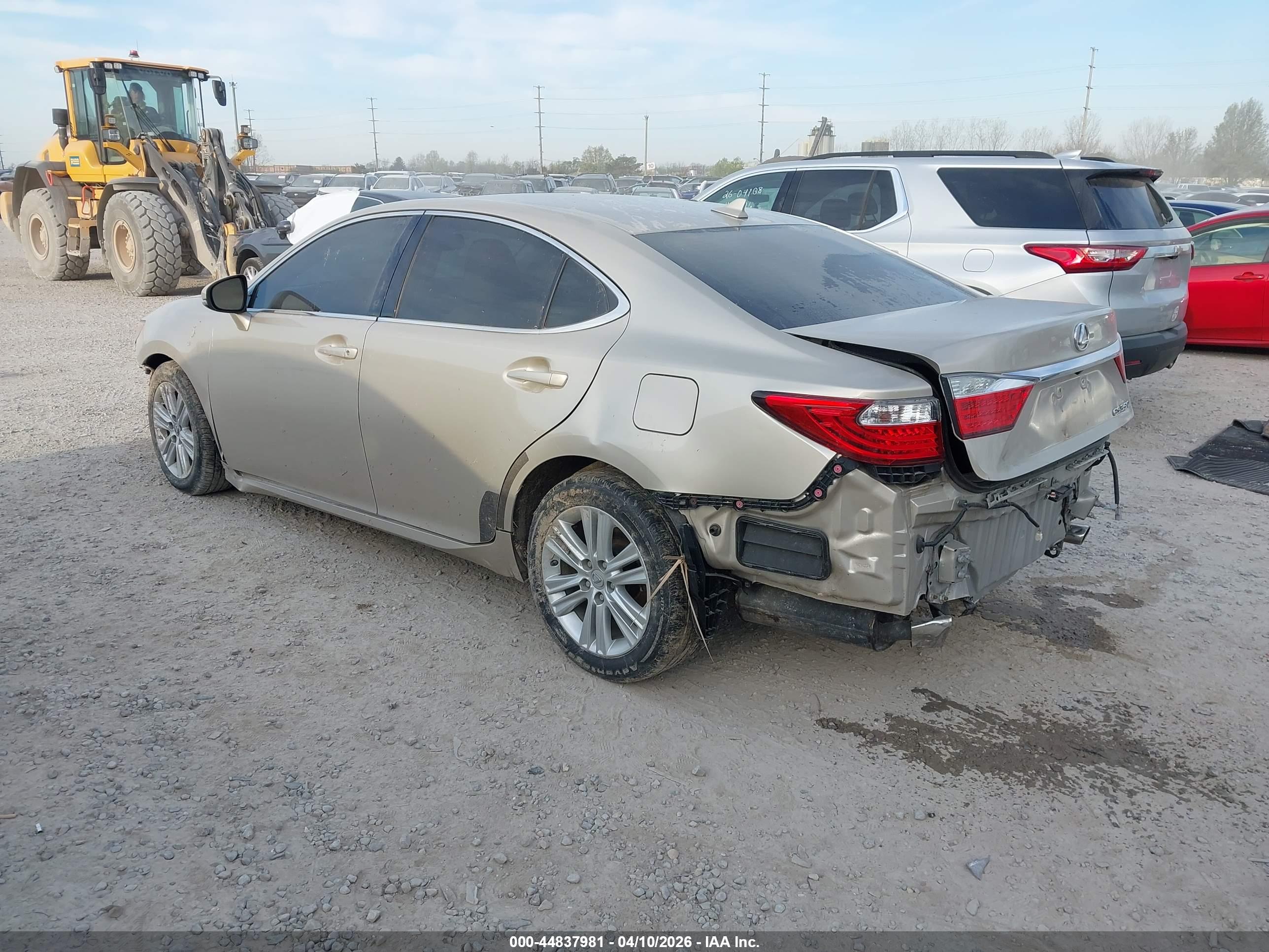 LEXUS ES image 3