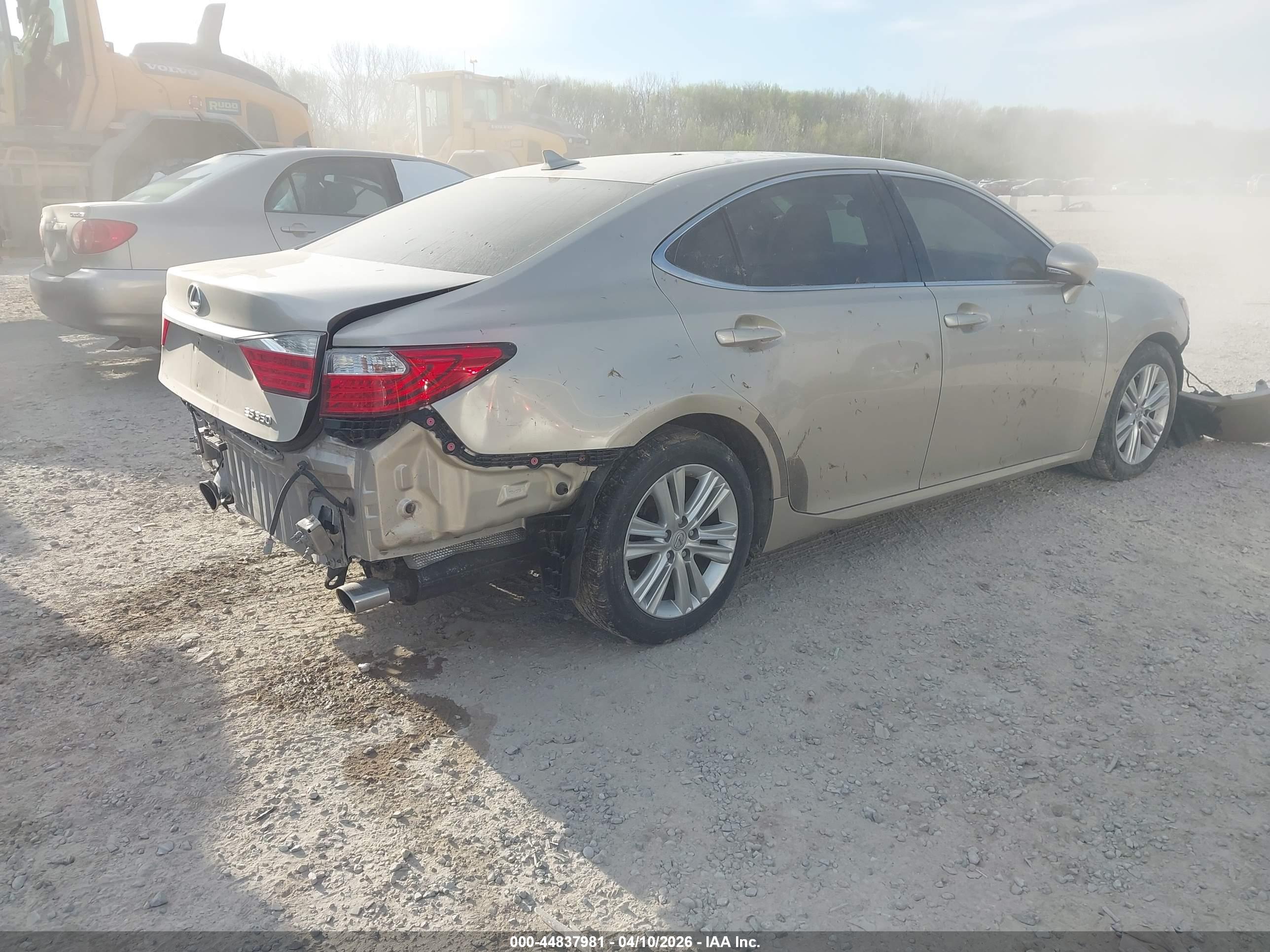 LEXUS ES image 4