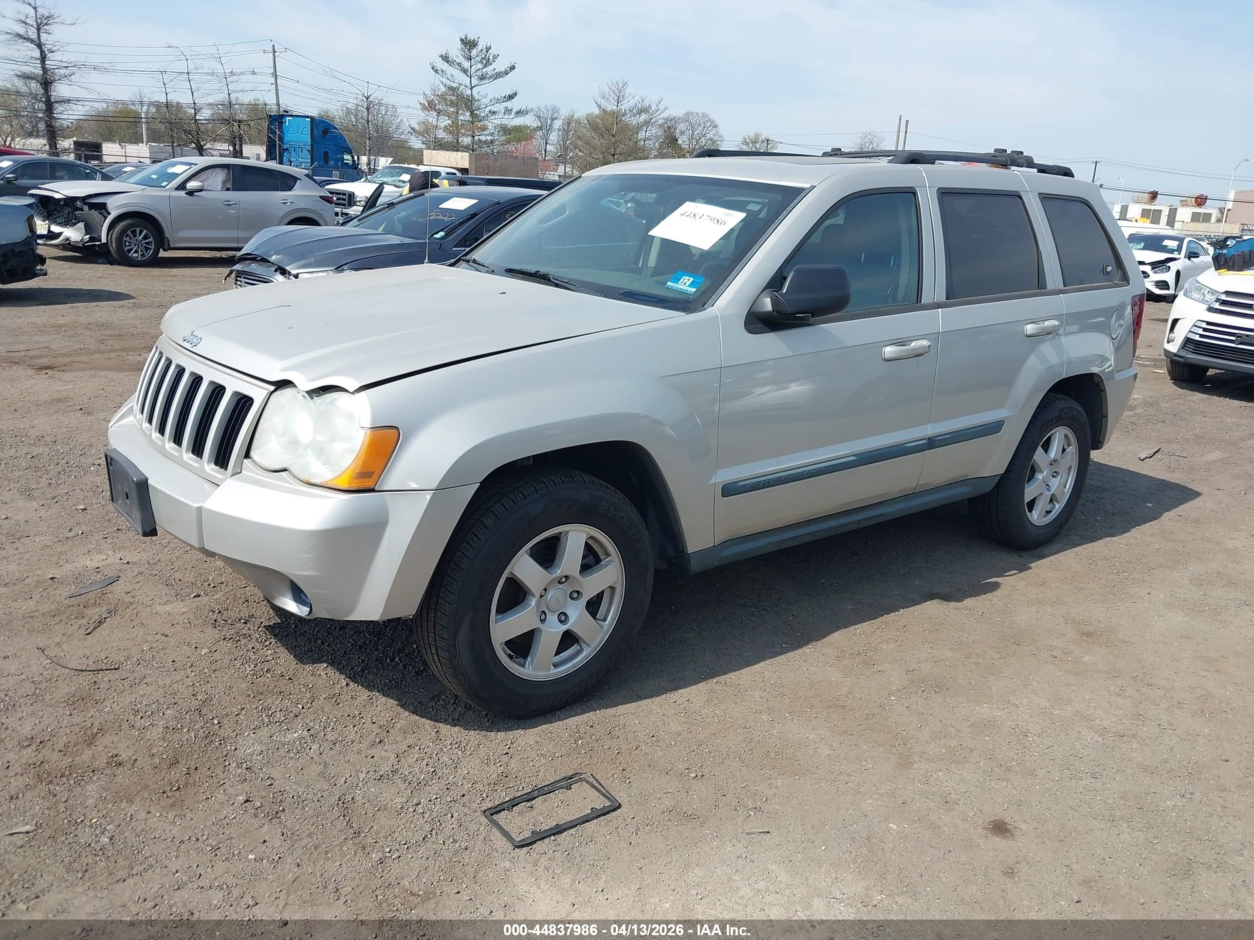 JEEP GRAND image 2