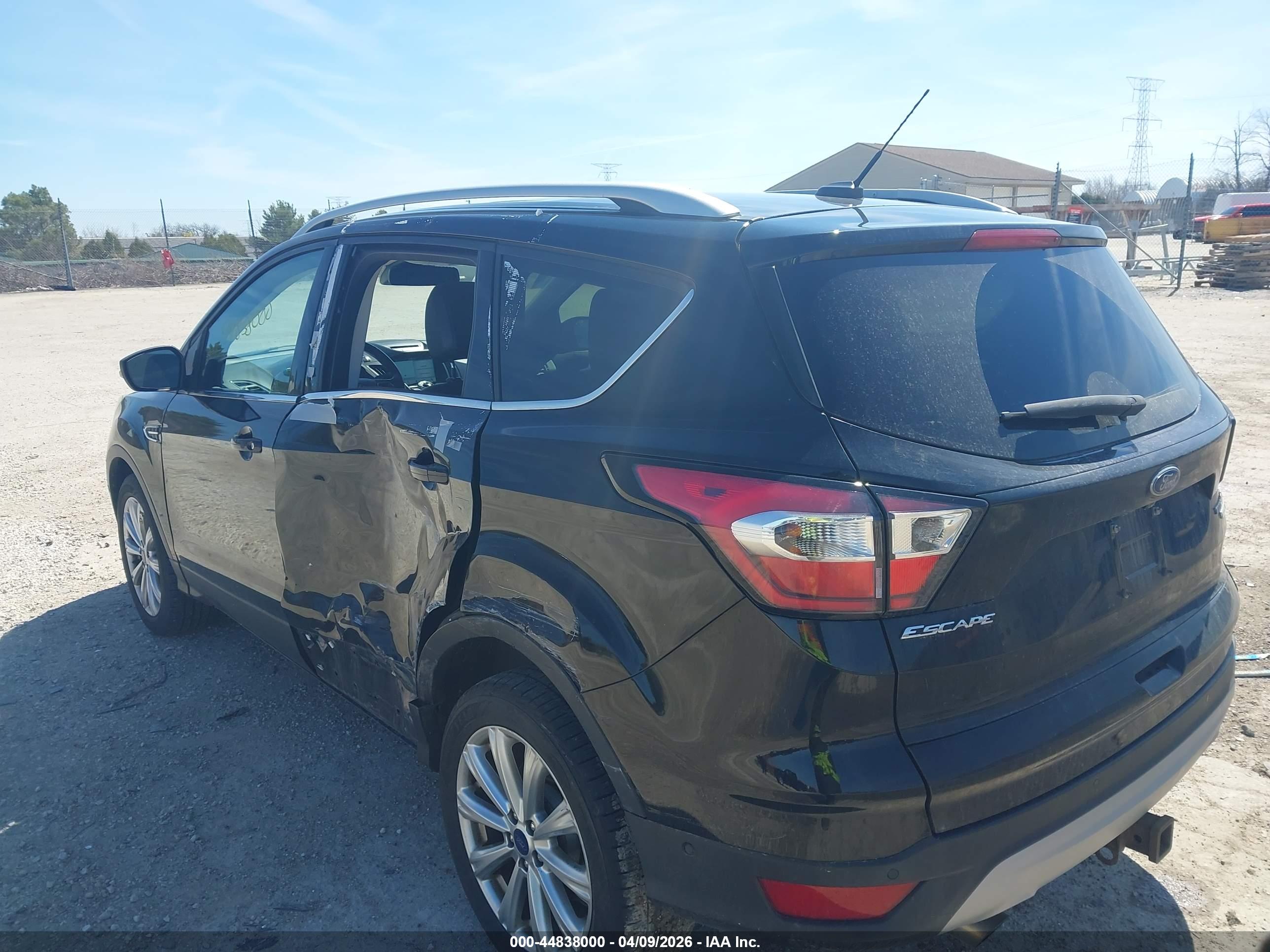 FORD ESCAPE image 3