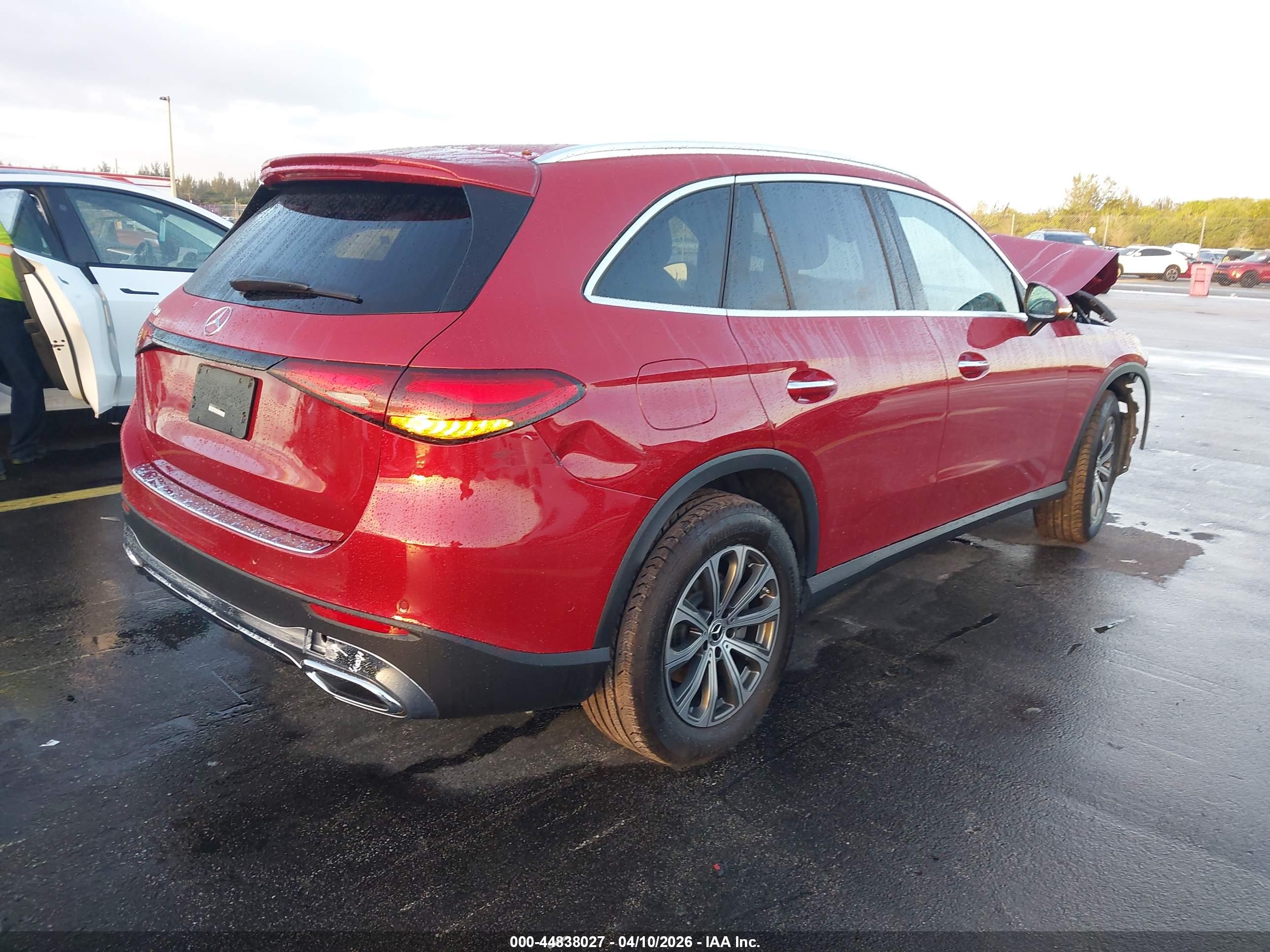 MERCEDES-BENZ GLC image 4