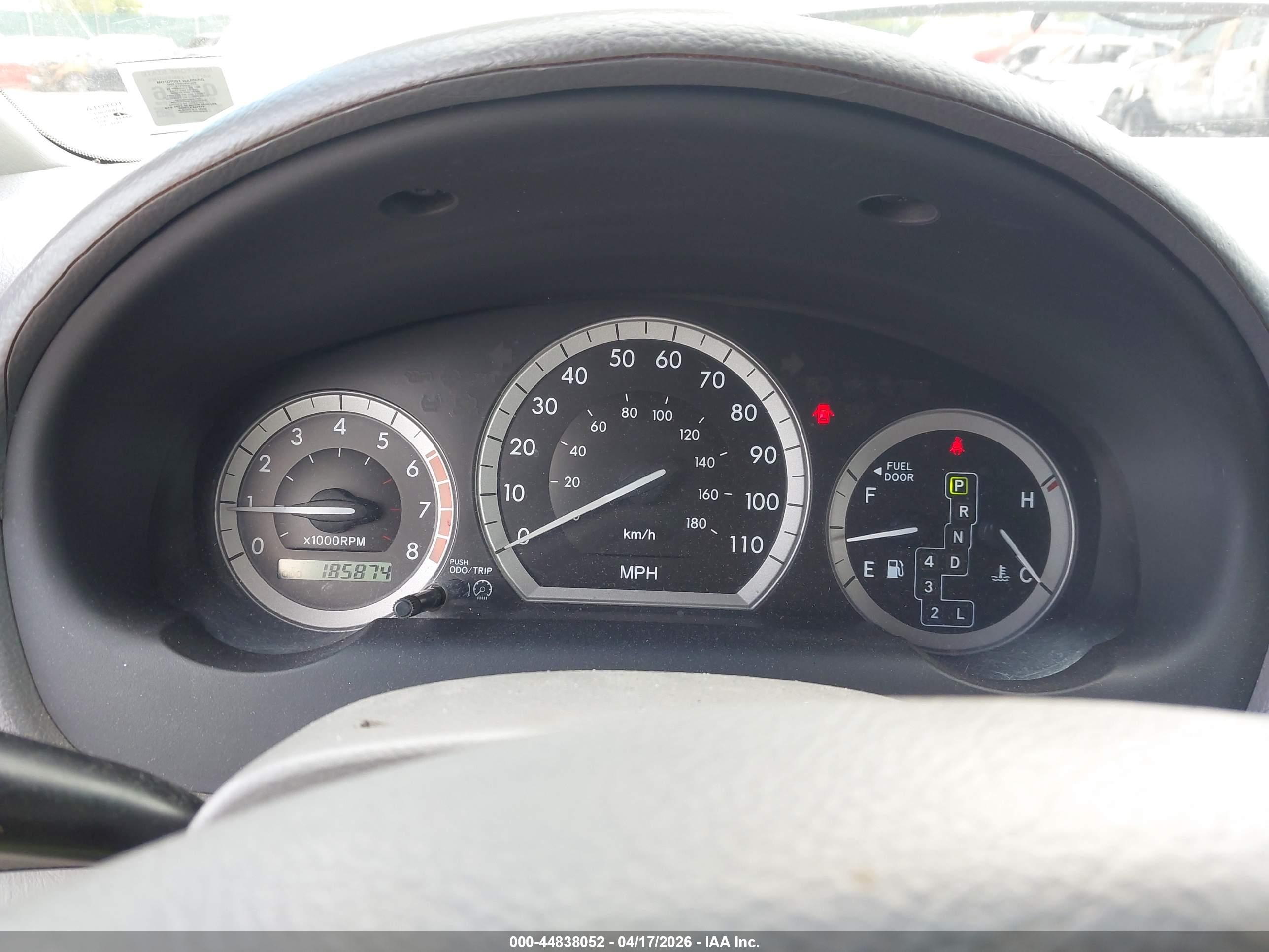 TOYOTA SIENNA image 7