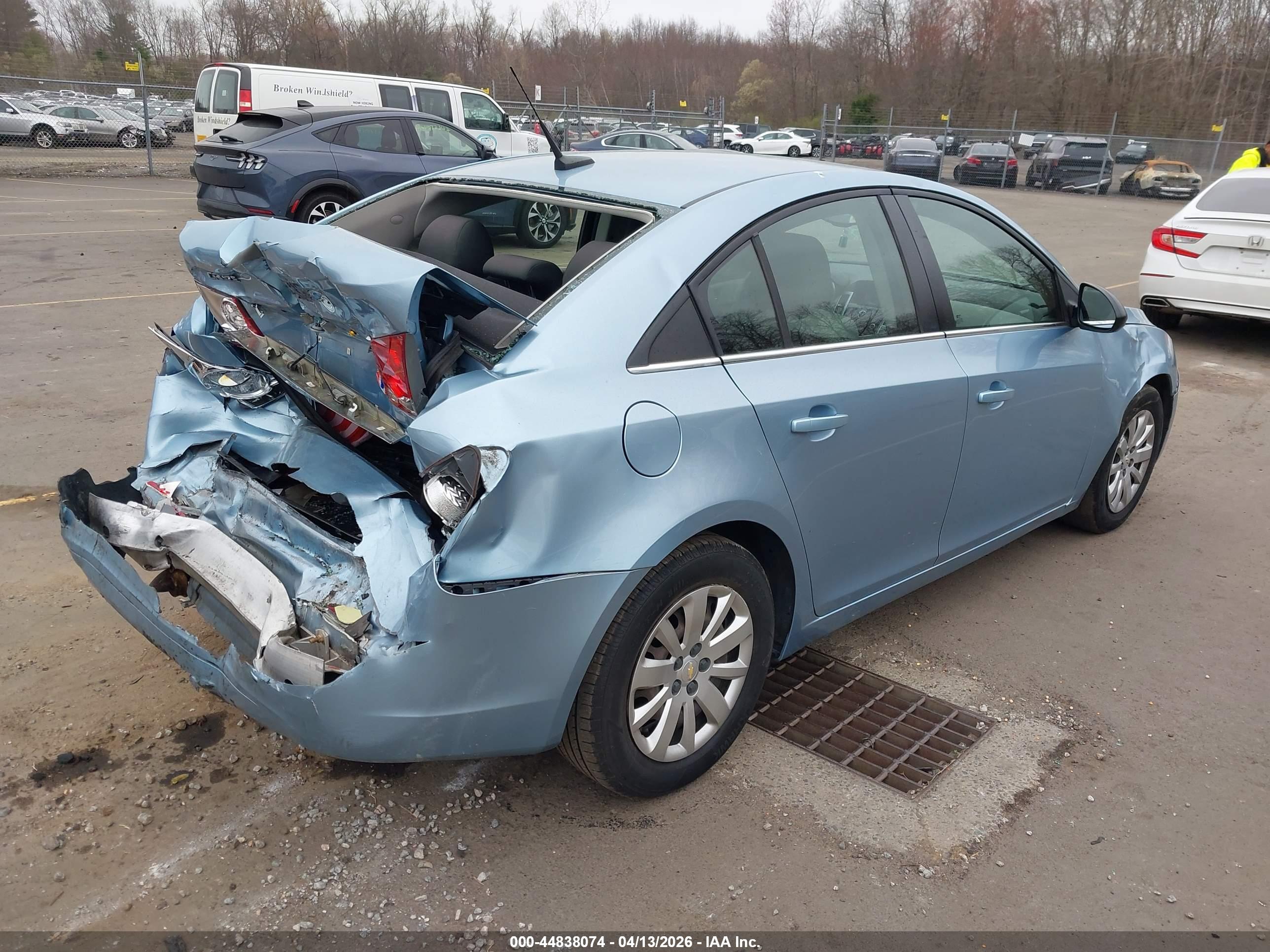 CHEVROLET CRUZE image 4