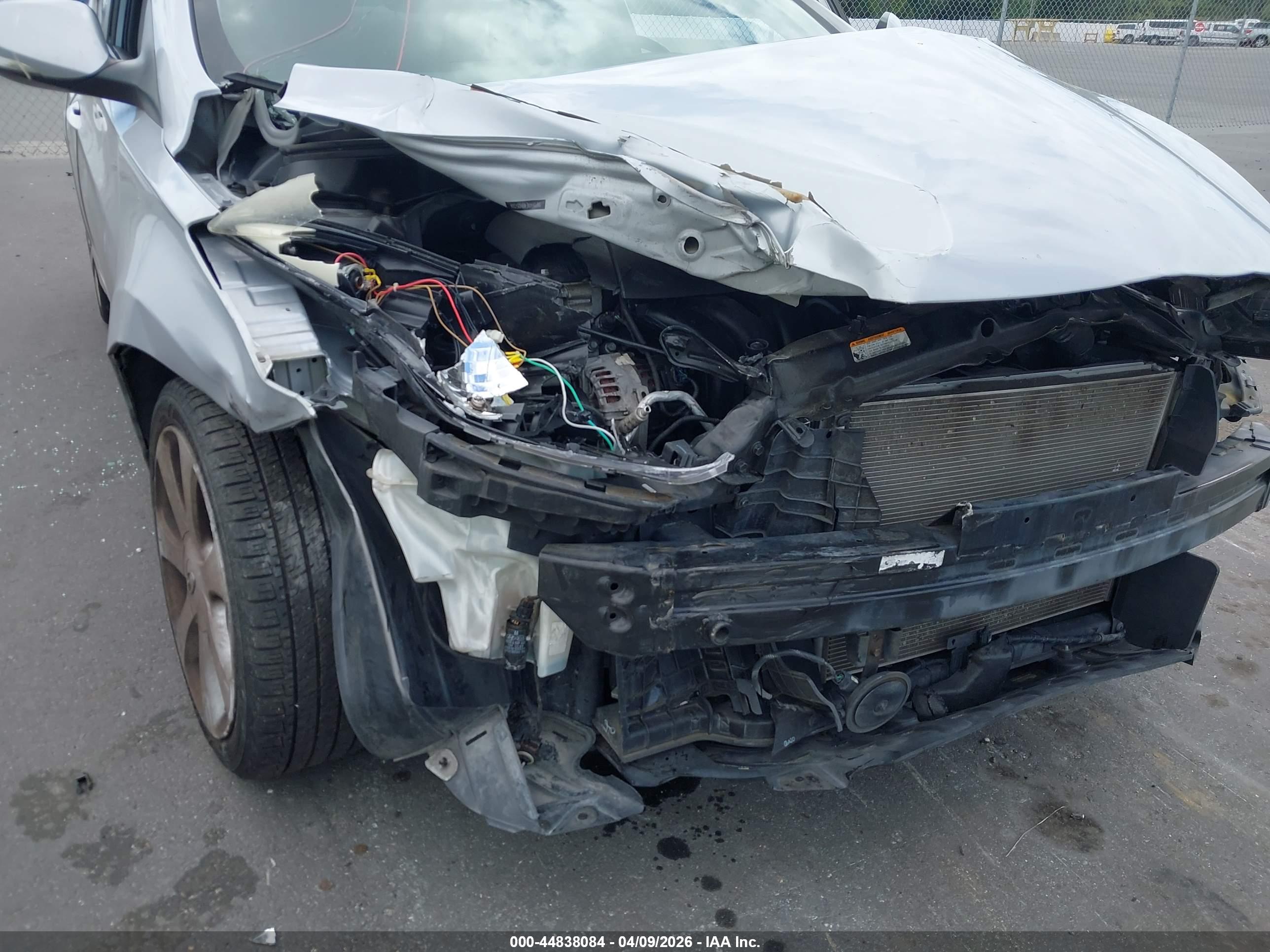 HYUNDAI ELANTRA image 6