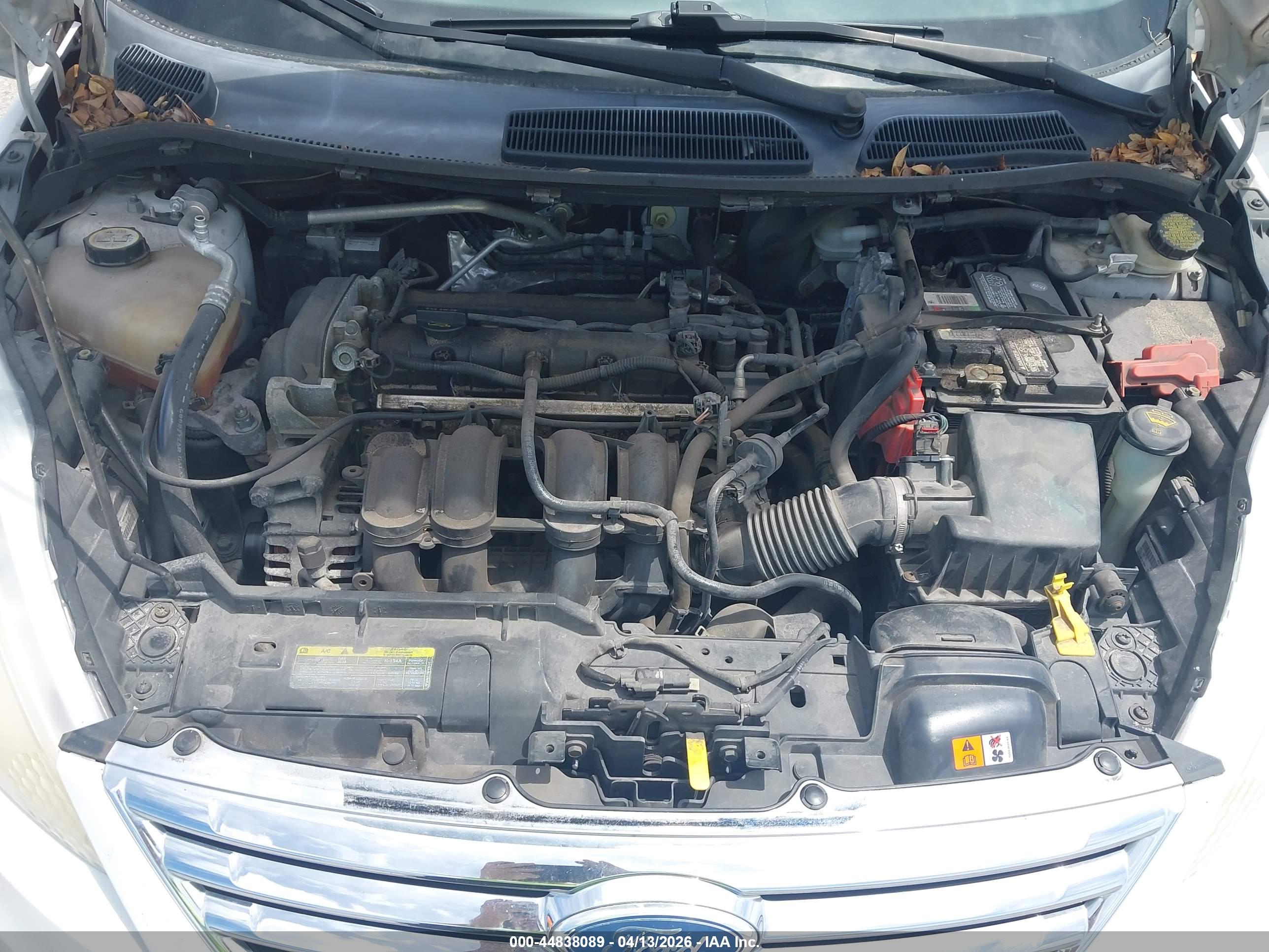 FORD FIESTA image 10