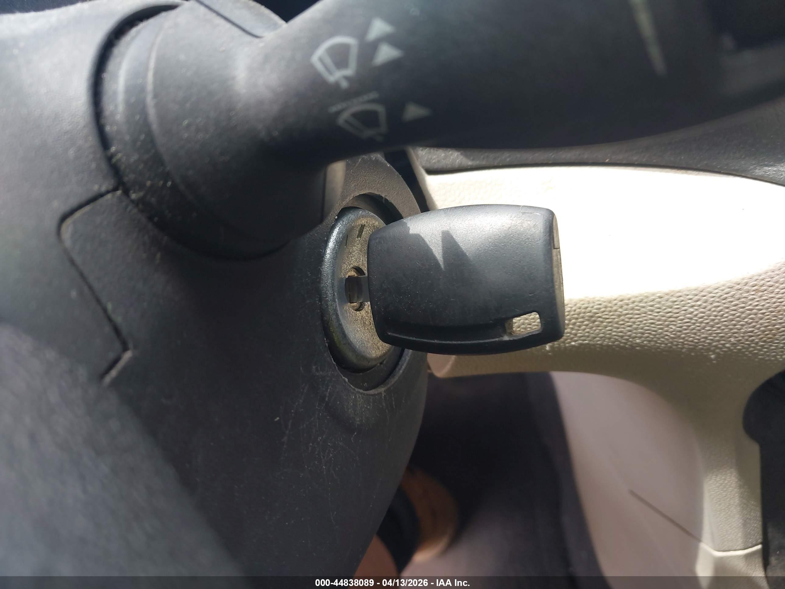 FORD FIESTA image 11