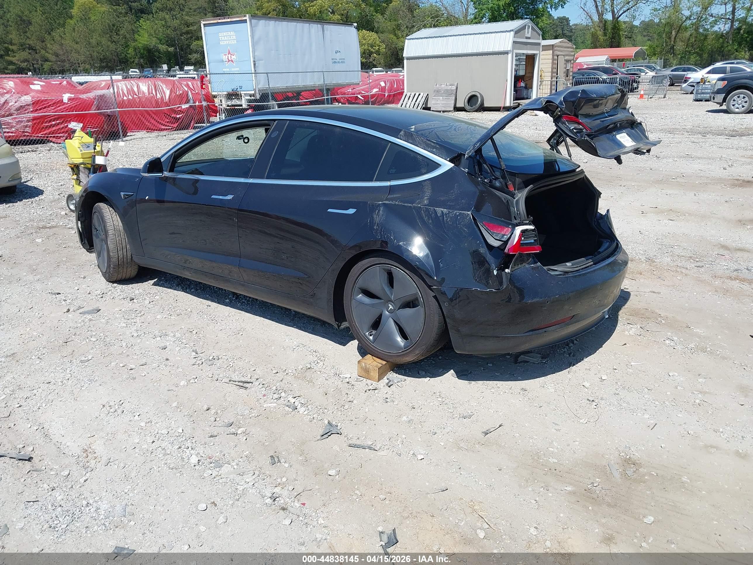 TESLA MODEL image 3