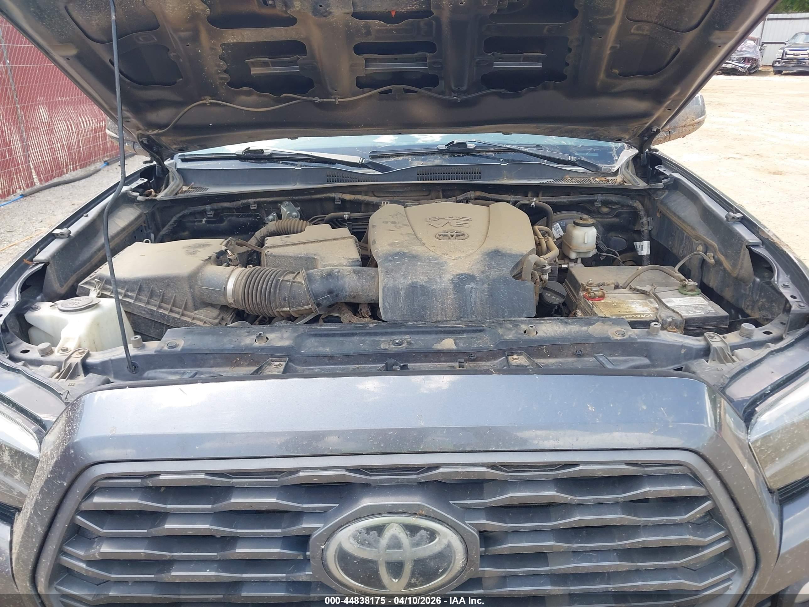 TOYOTA TACOMA image 10