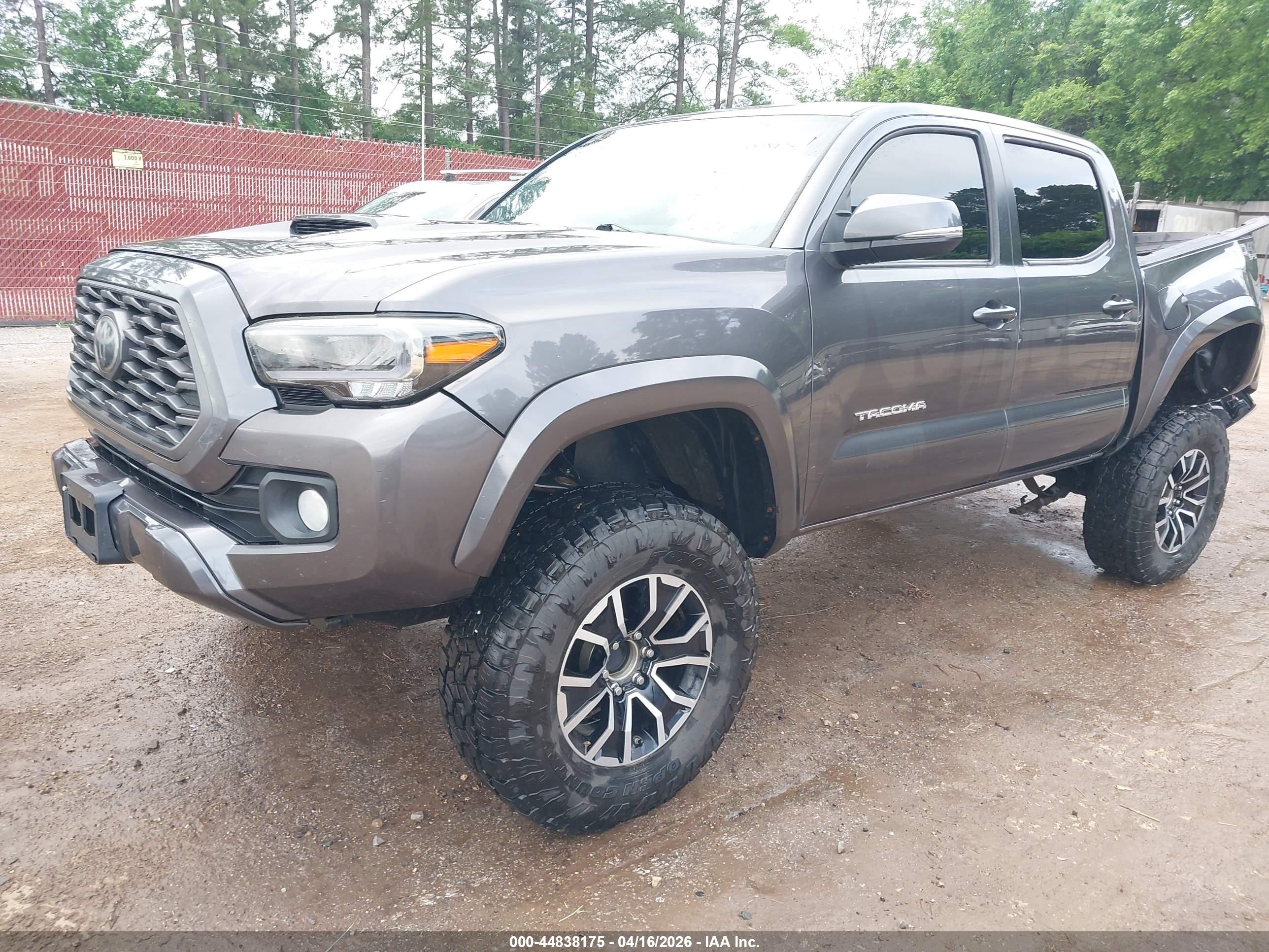 TOYOTA TACOMA image 2
