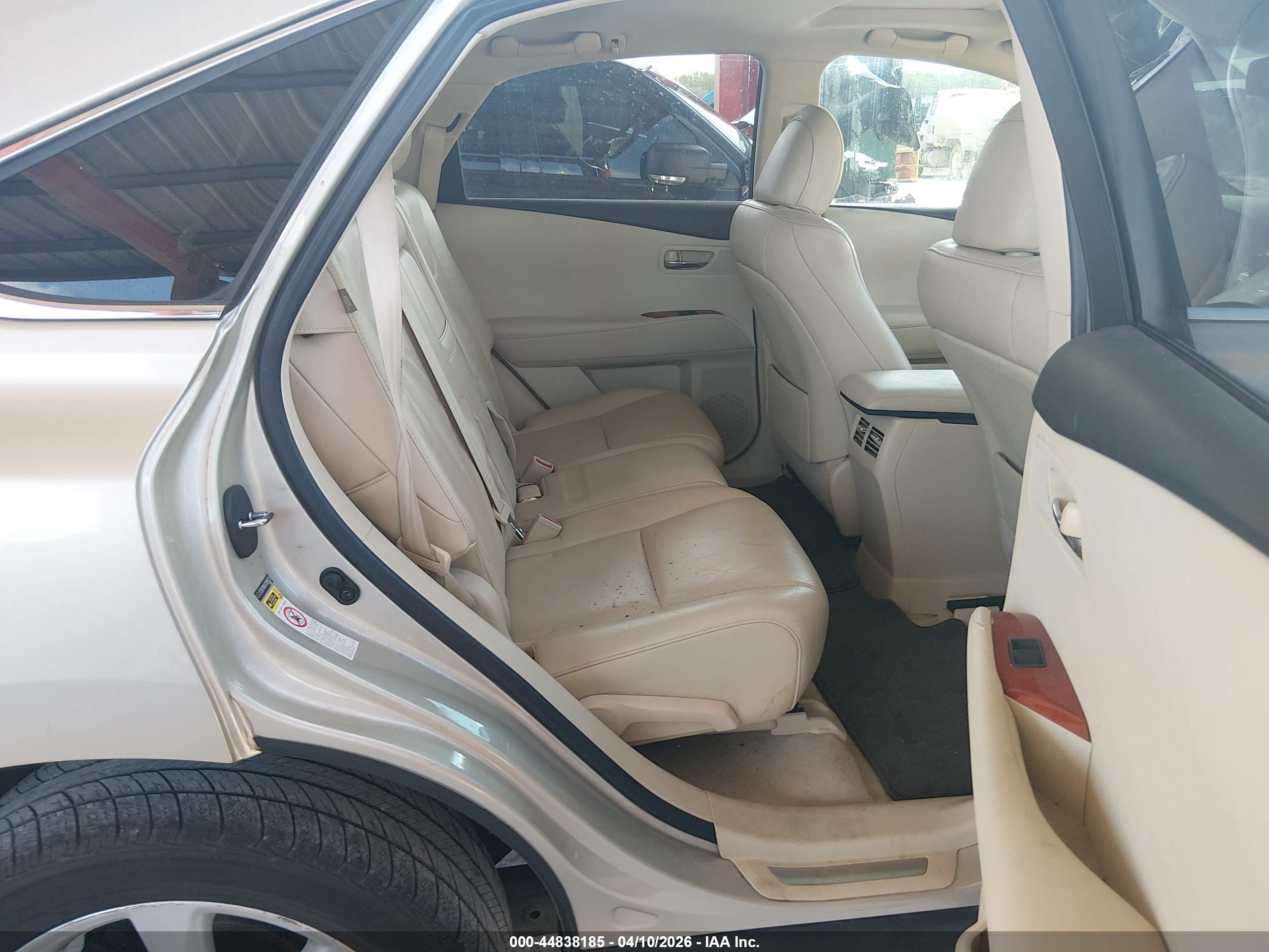 LEXUS RX image 8