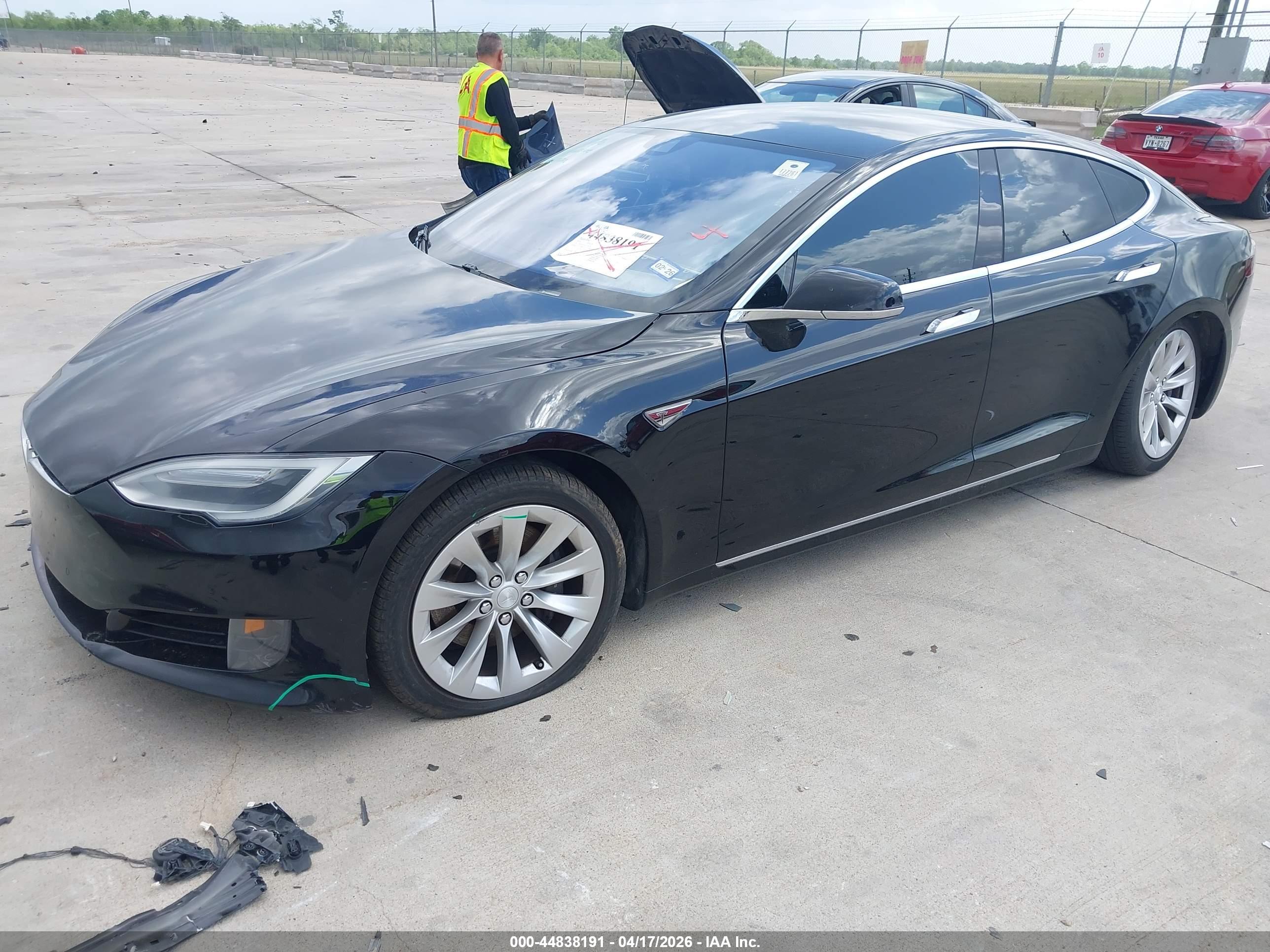TESLA MODEL image 2