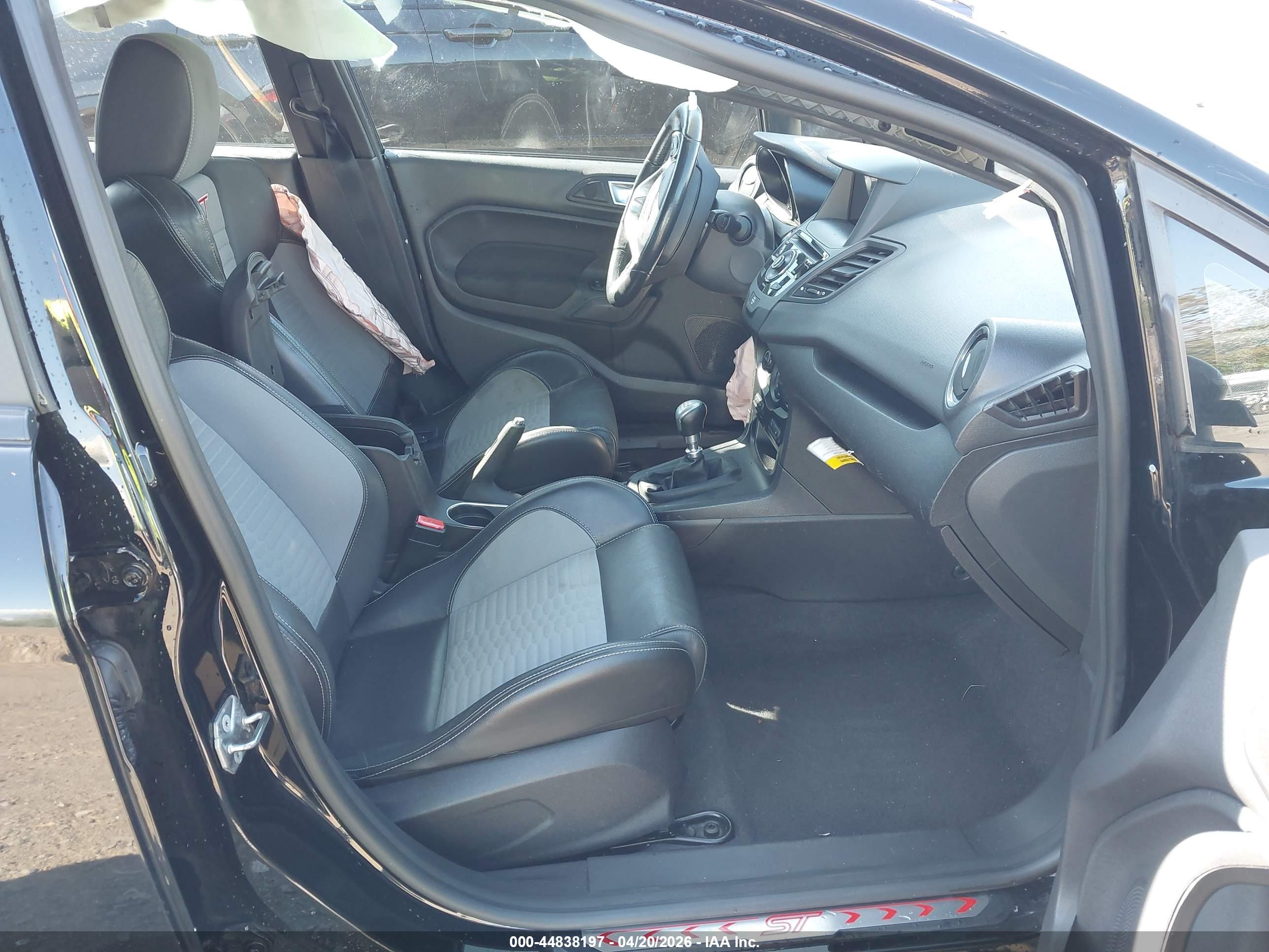 FORD FIESTA image 5