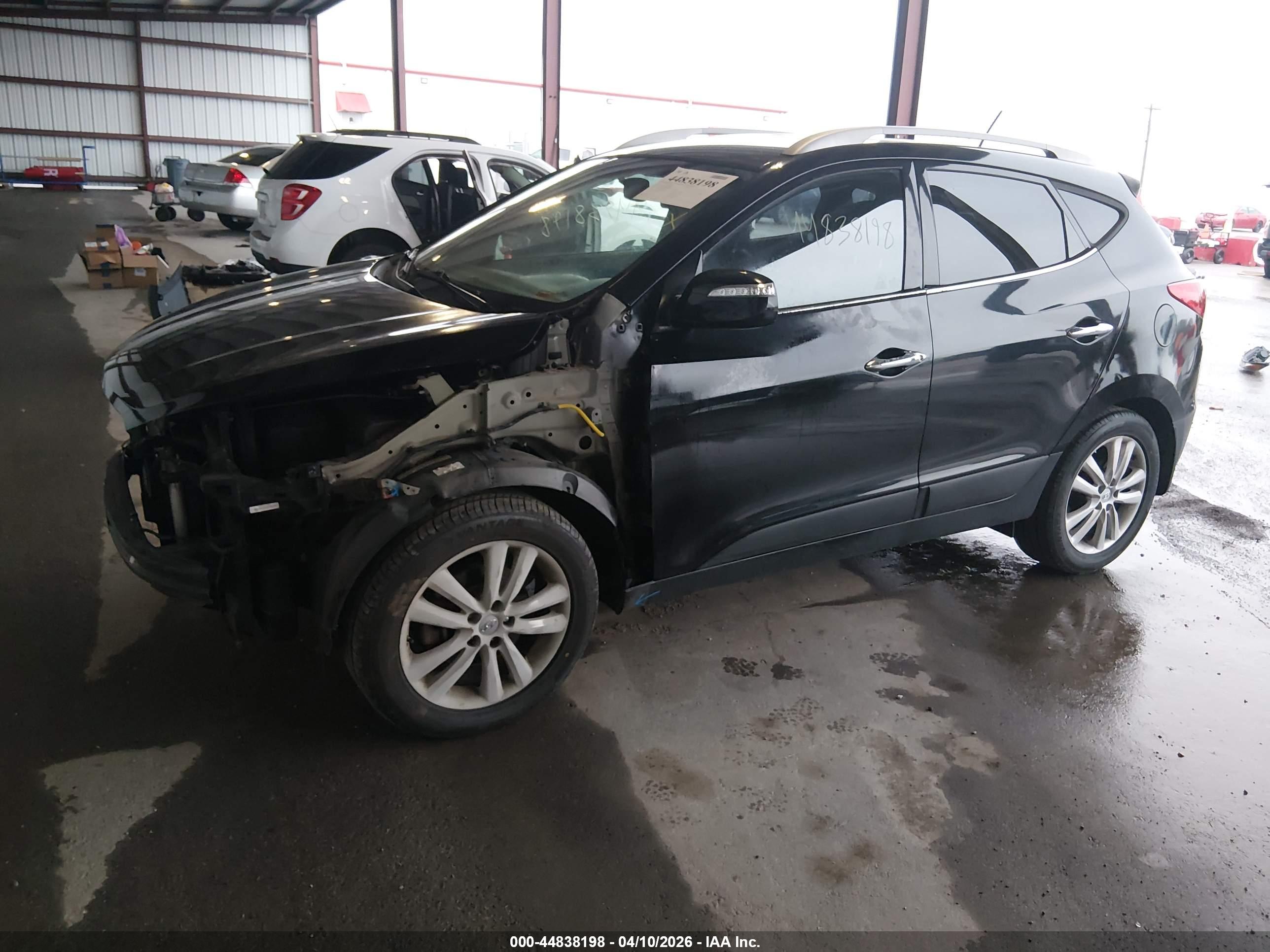 HYUNDAI TUCSON image 2