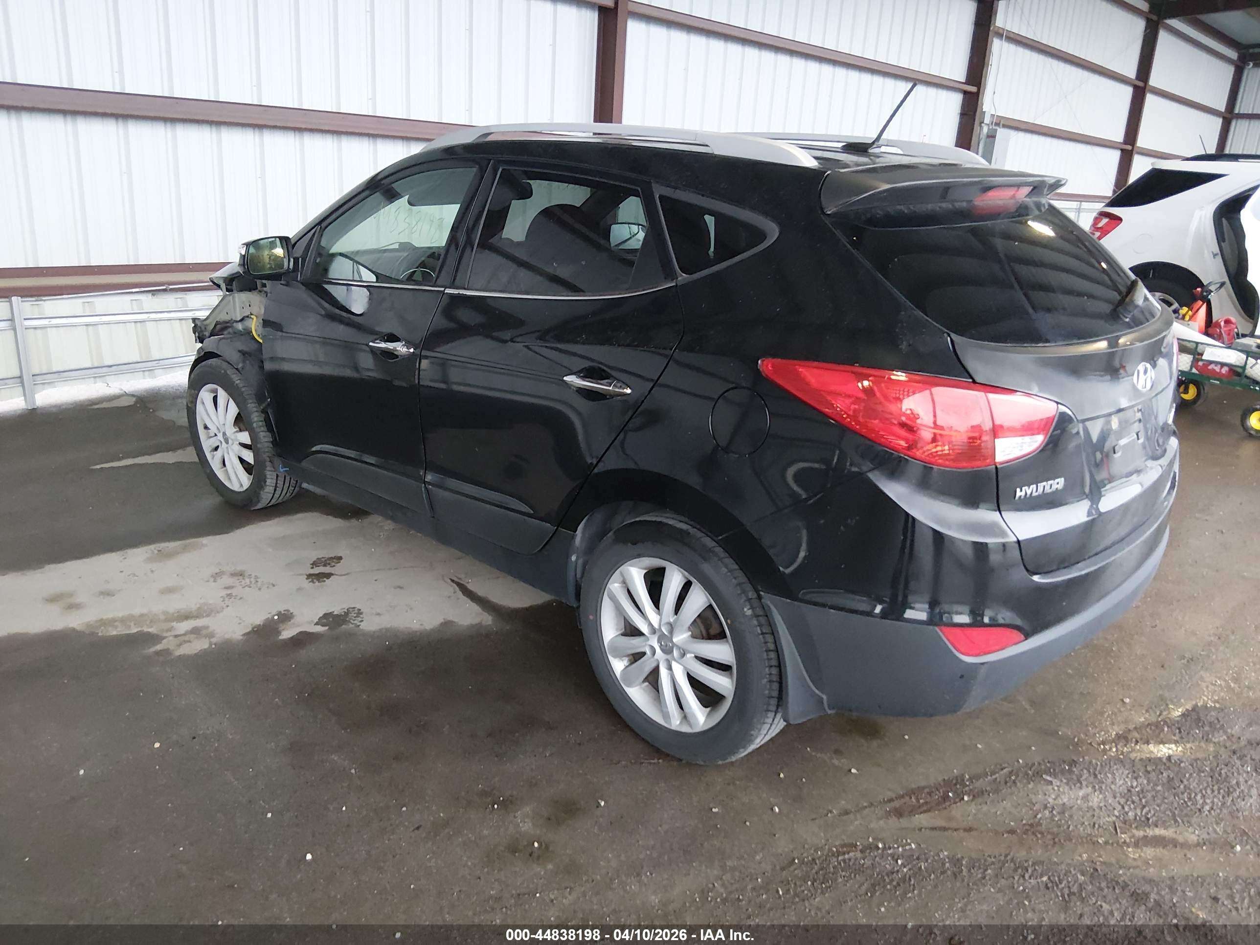 HYUNDAI TUCSON image 3