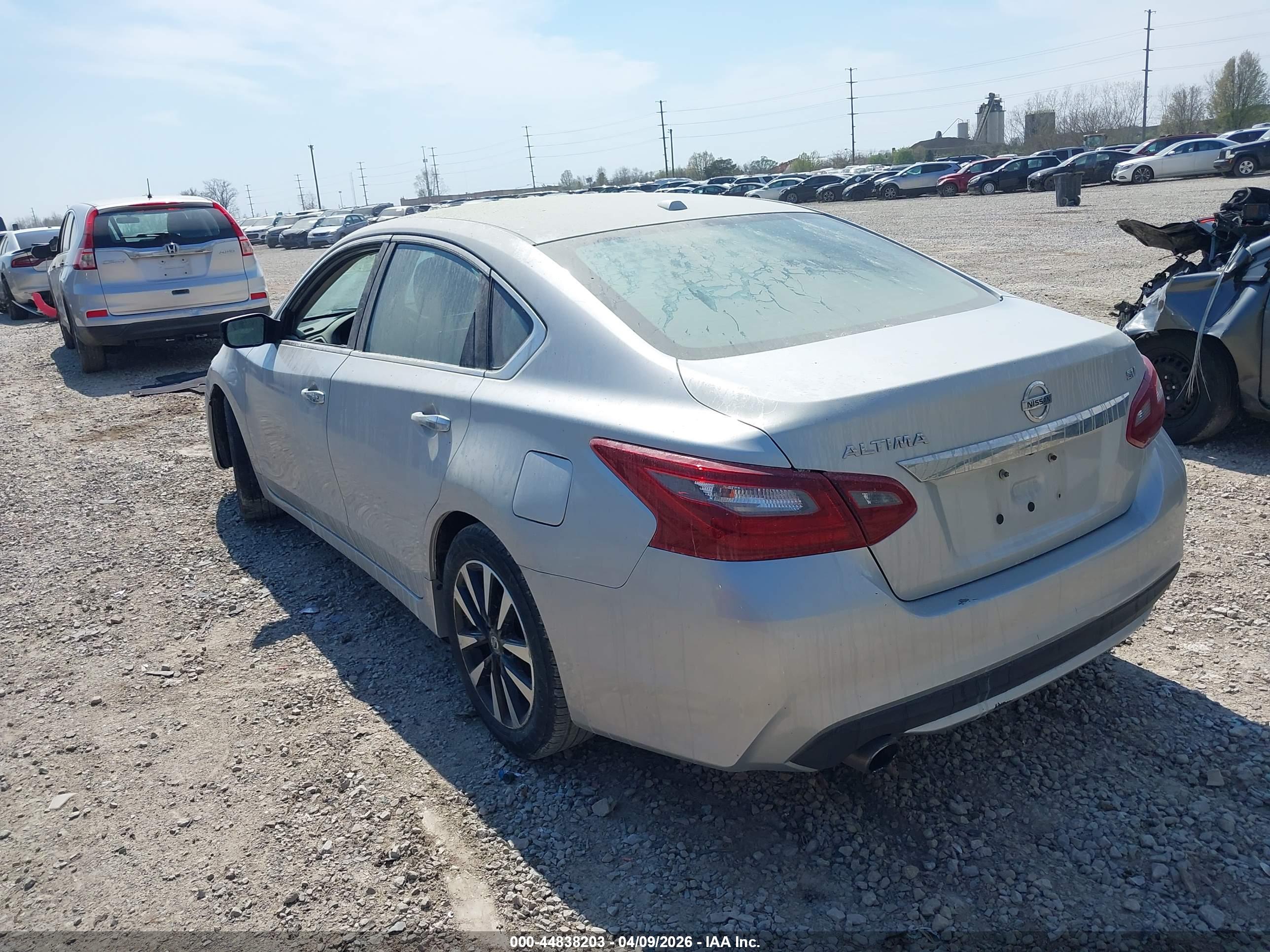 NISSAN ALTIMA image 3