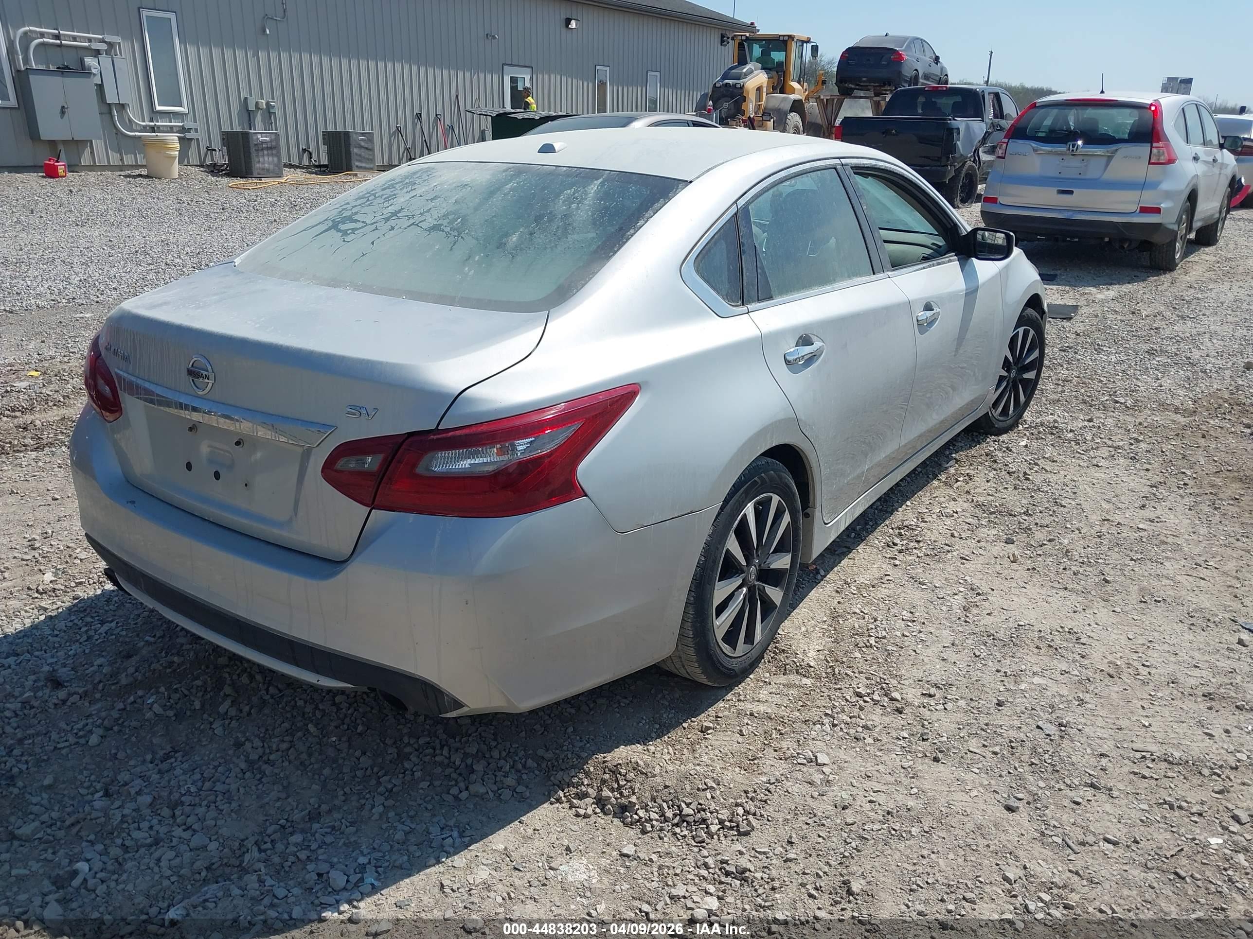 NISSAN ALTIMA image 4