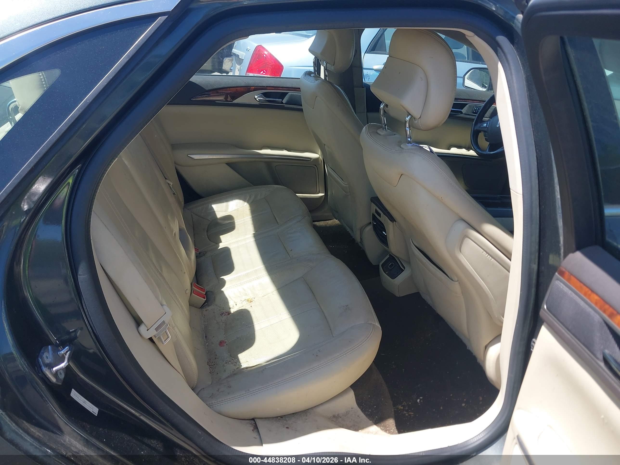 LINCOLN MKZ image 8