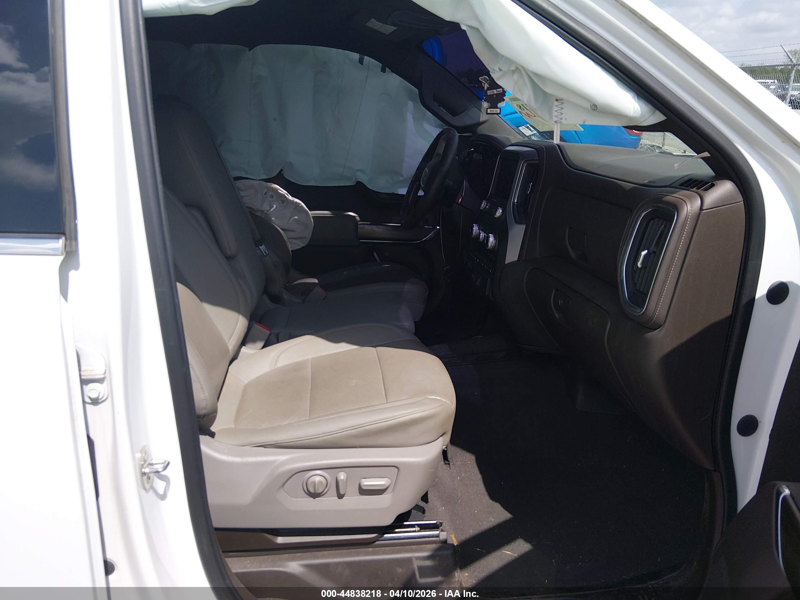 GMC SIERRA image 5