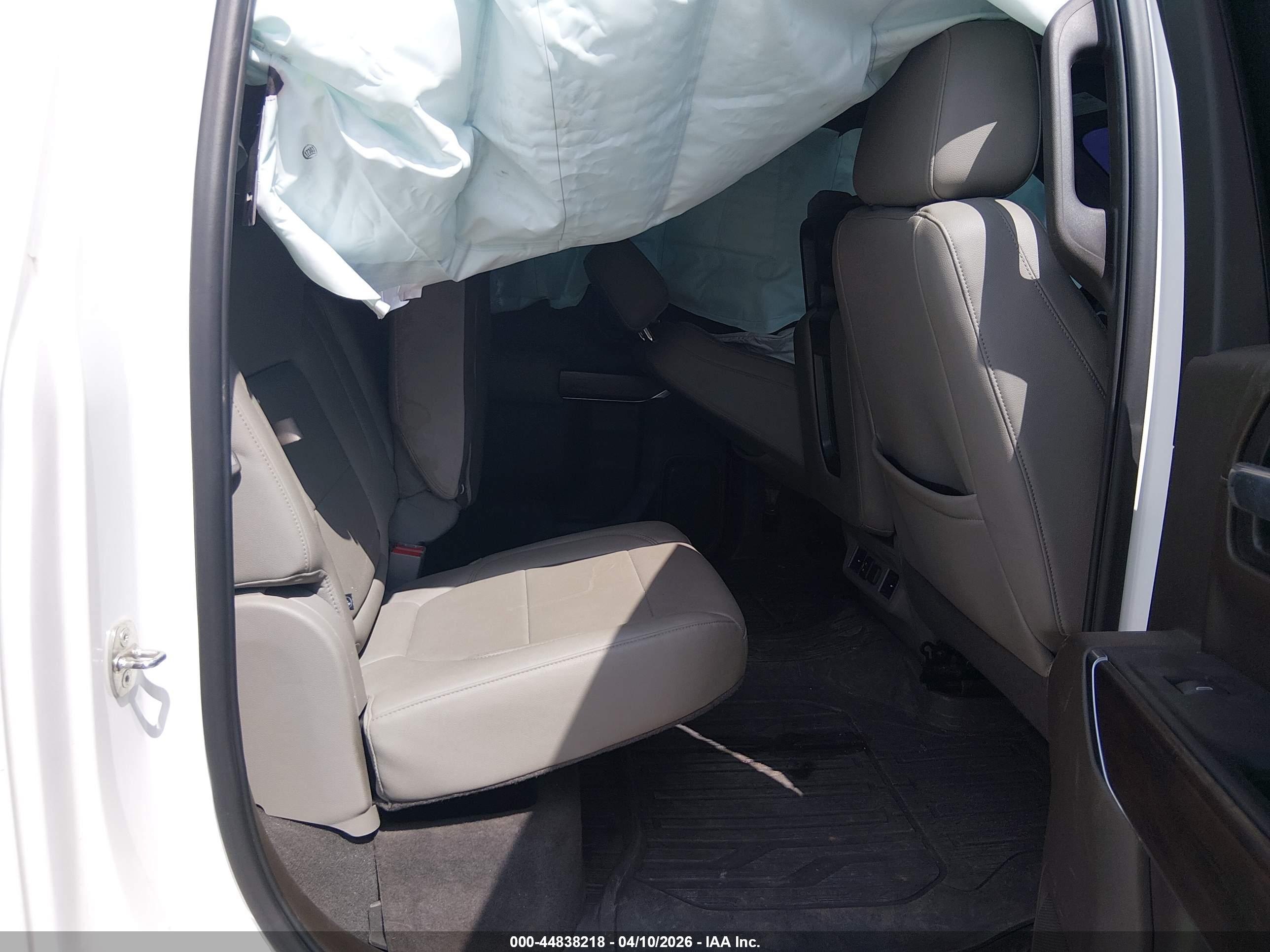 GMC SIERRA image 8