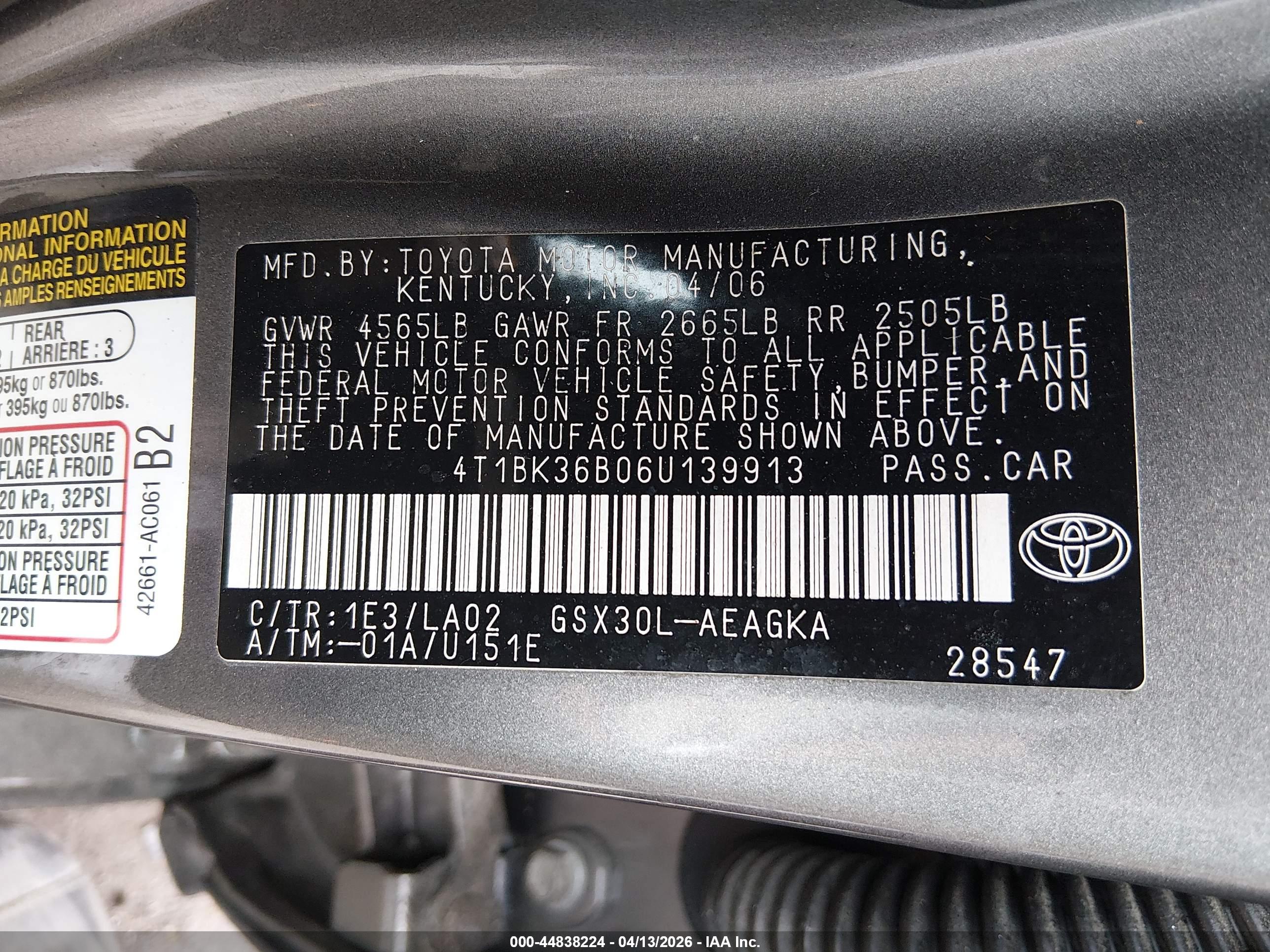TOYOTA AVALON image 9