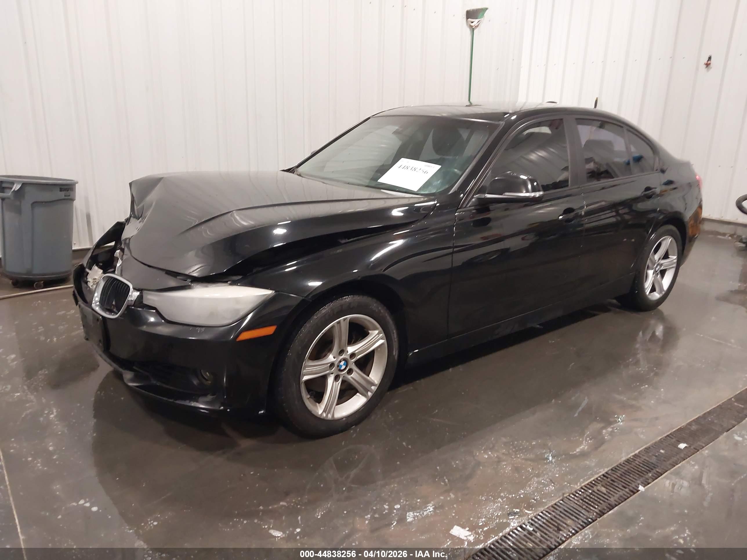 BMW 328I image 2