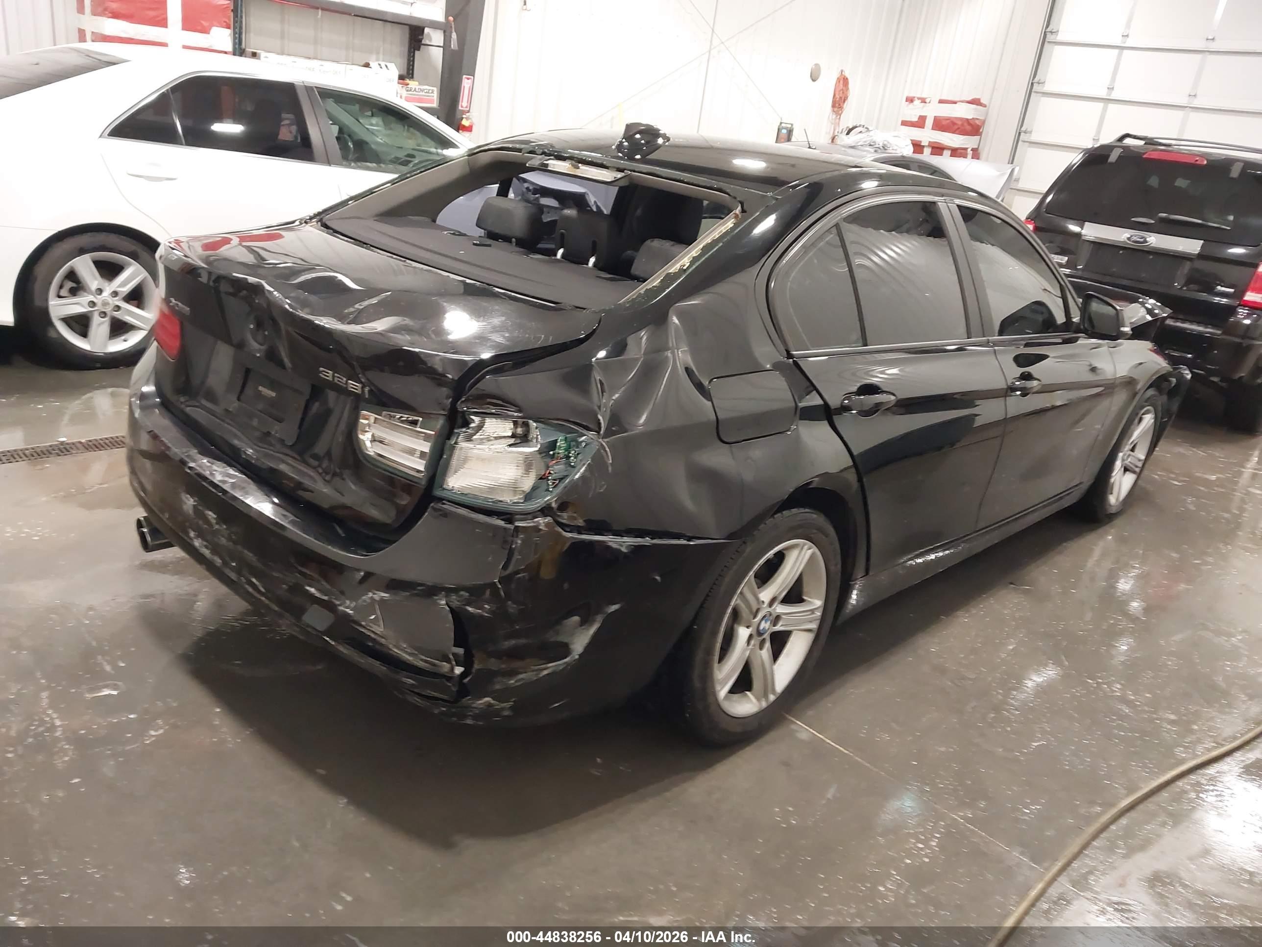 BMW 328I image 4