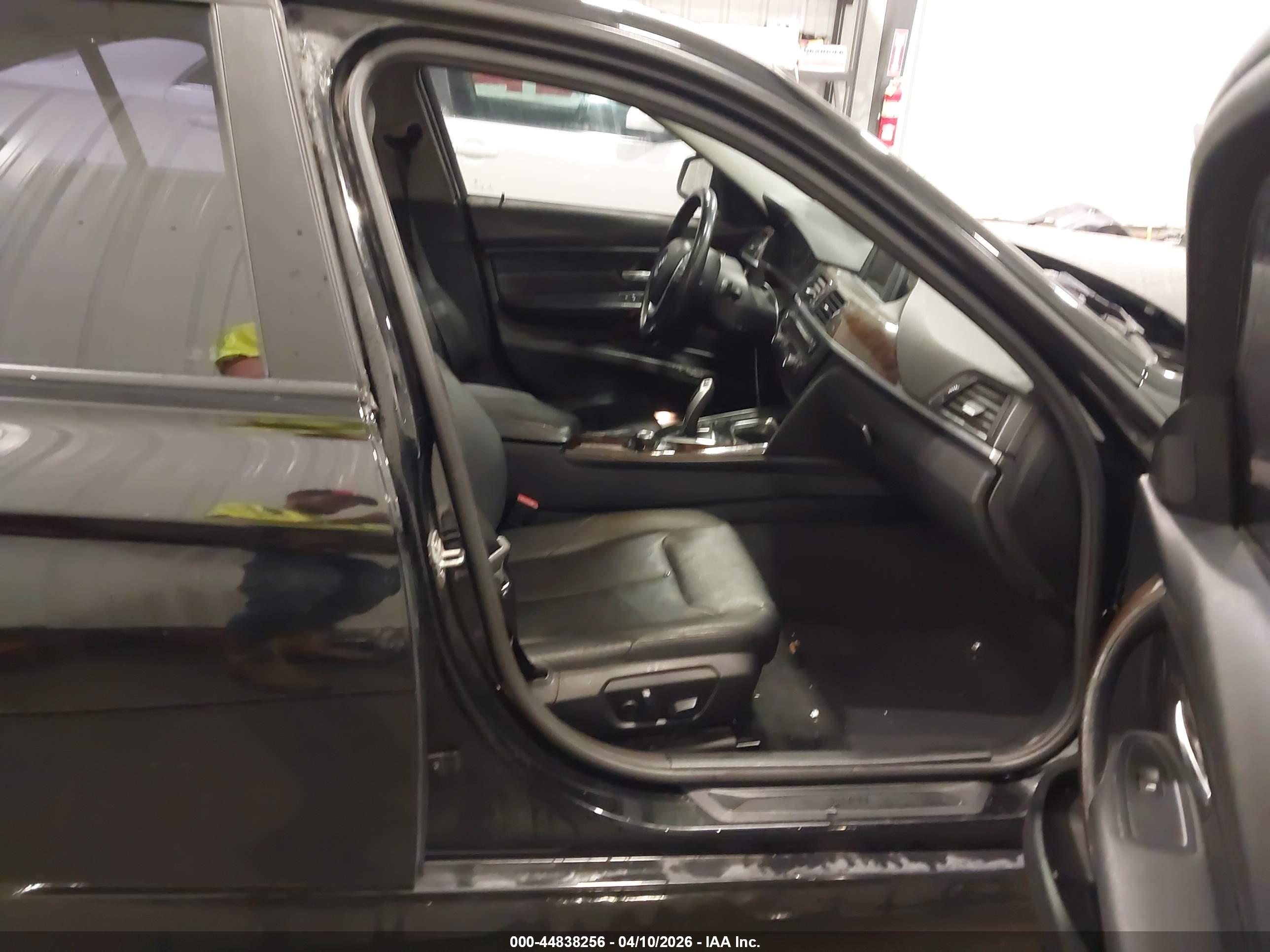 BMW 328I image 5