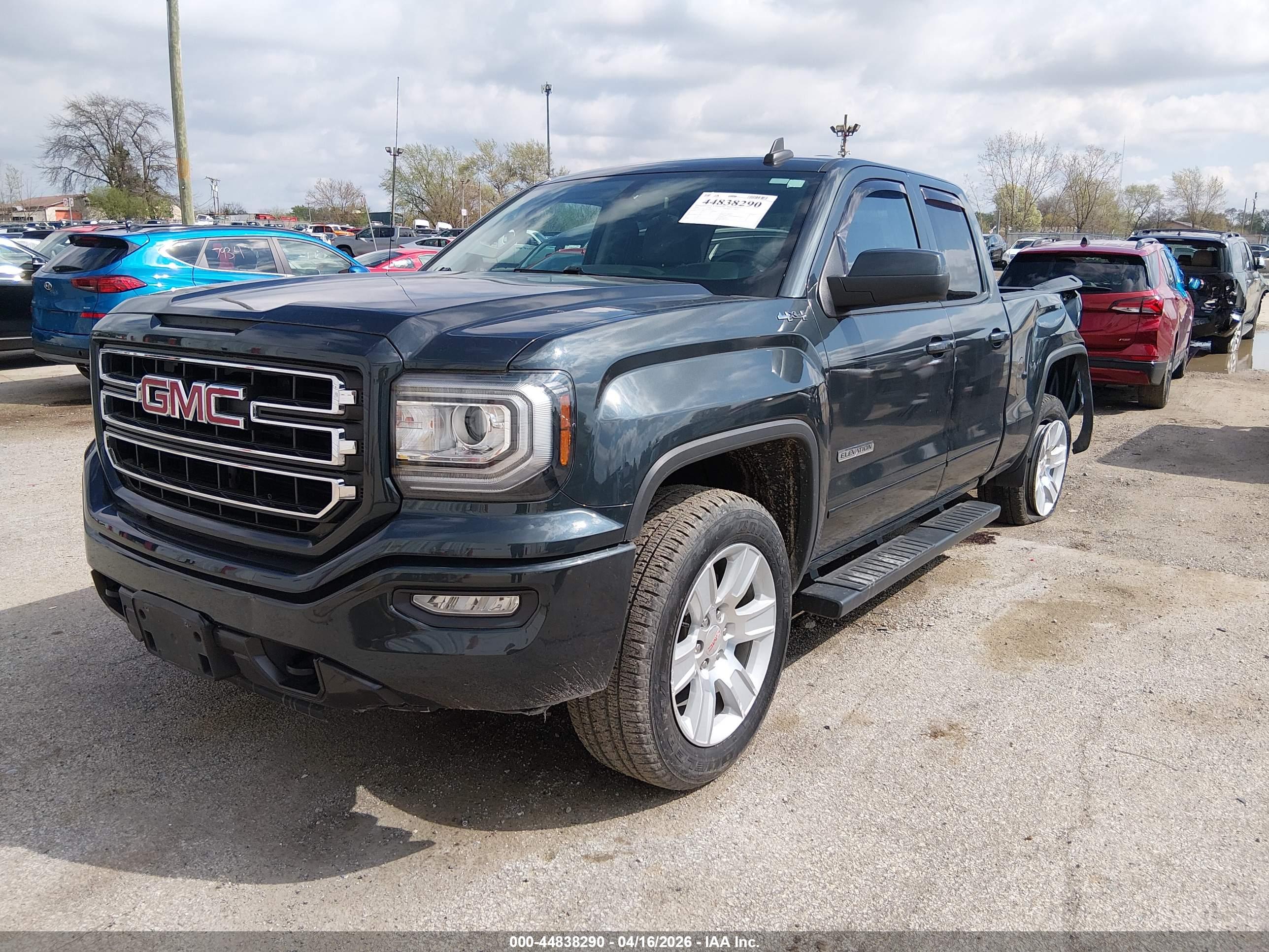GMC SIERRA image 2