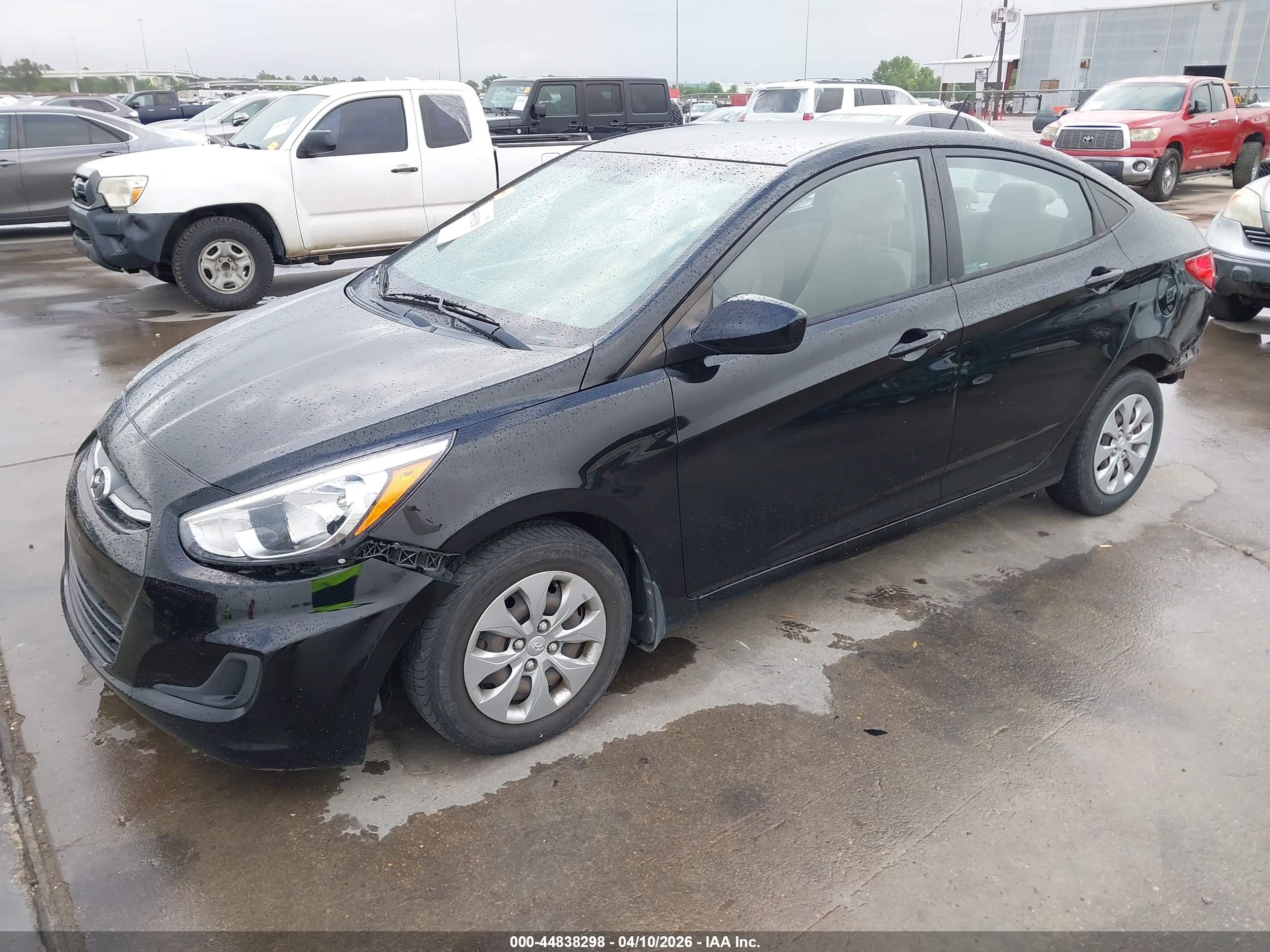 HYUNDAI ACCENT image 2