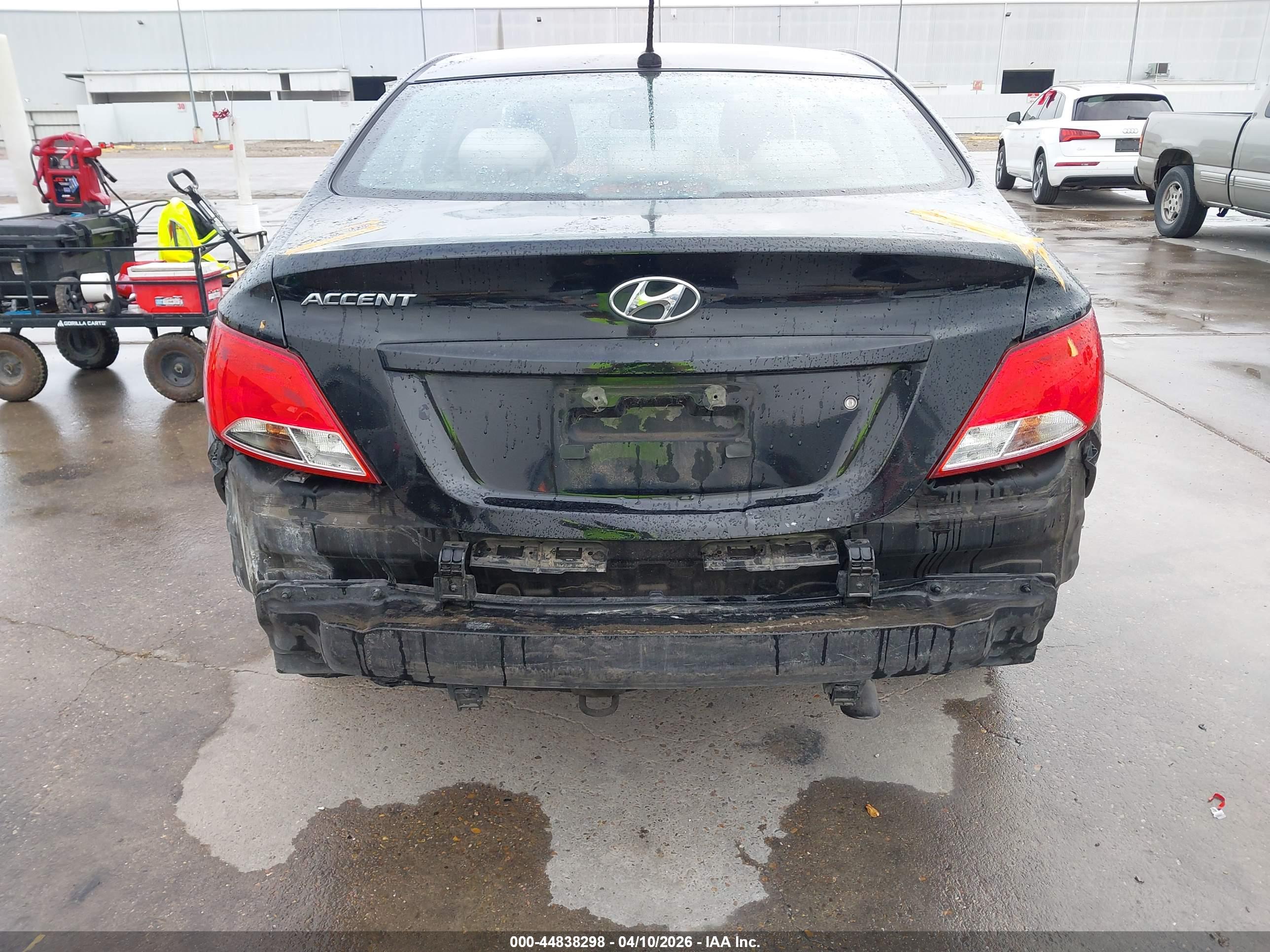 HYUNDAI ACCENT image 6