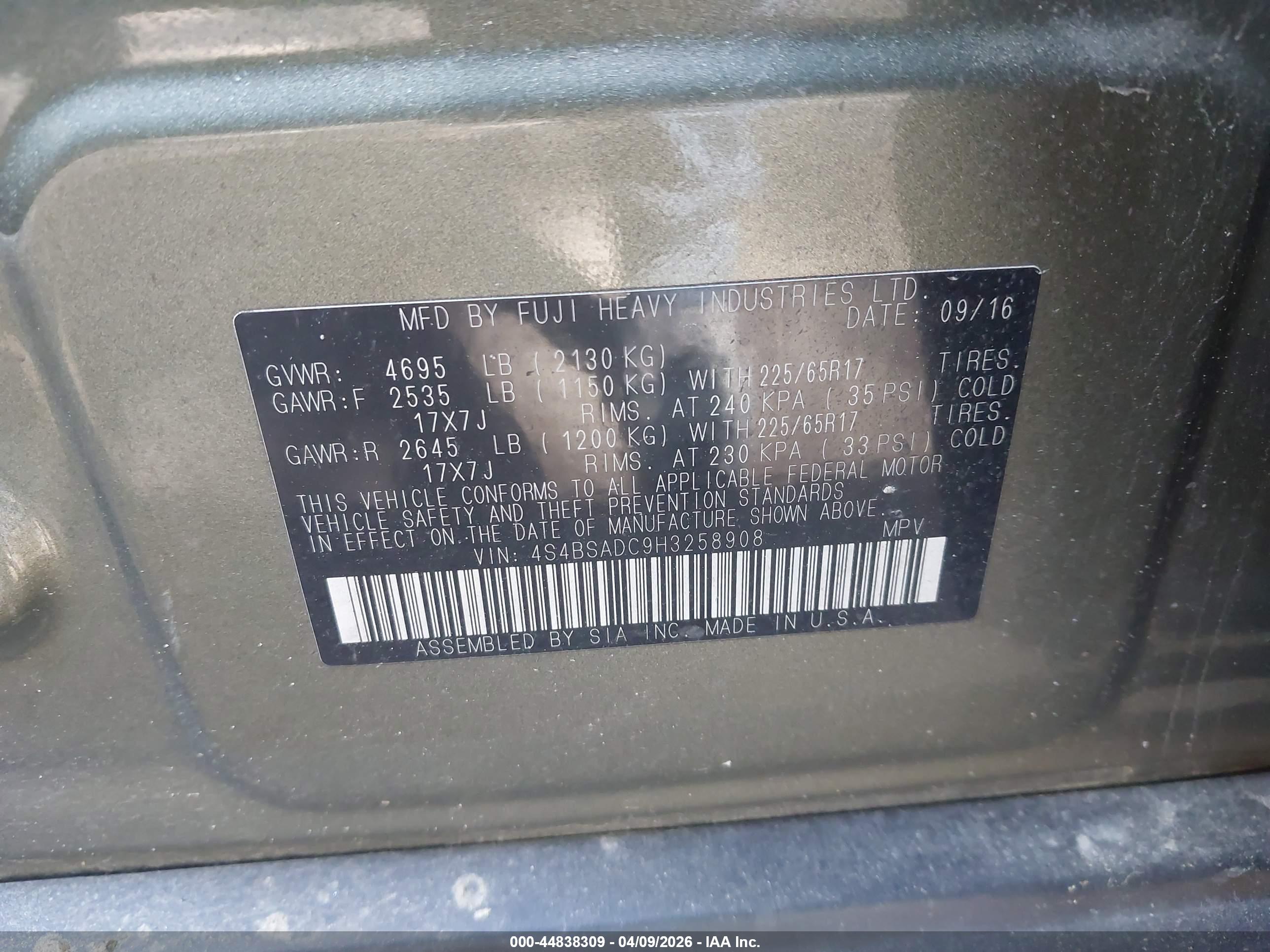 SUBARU OUTBACK image 9