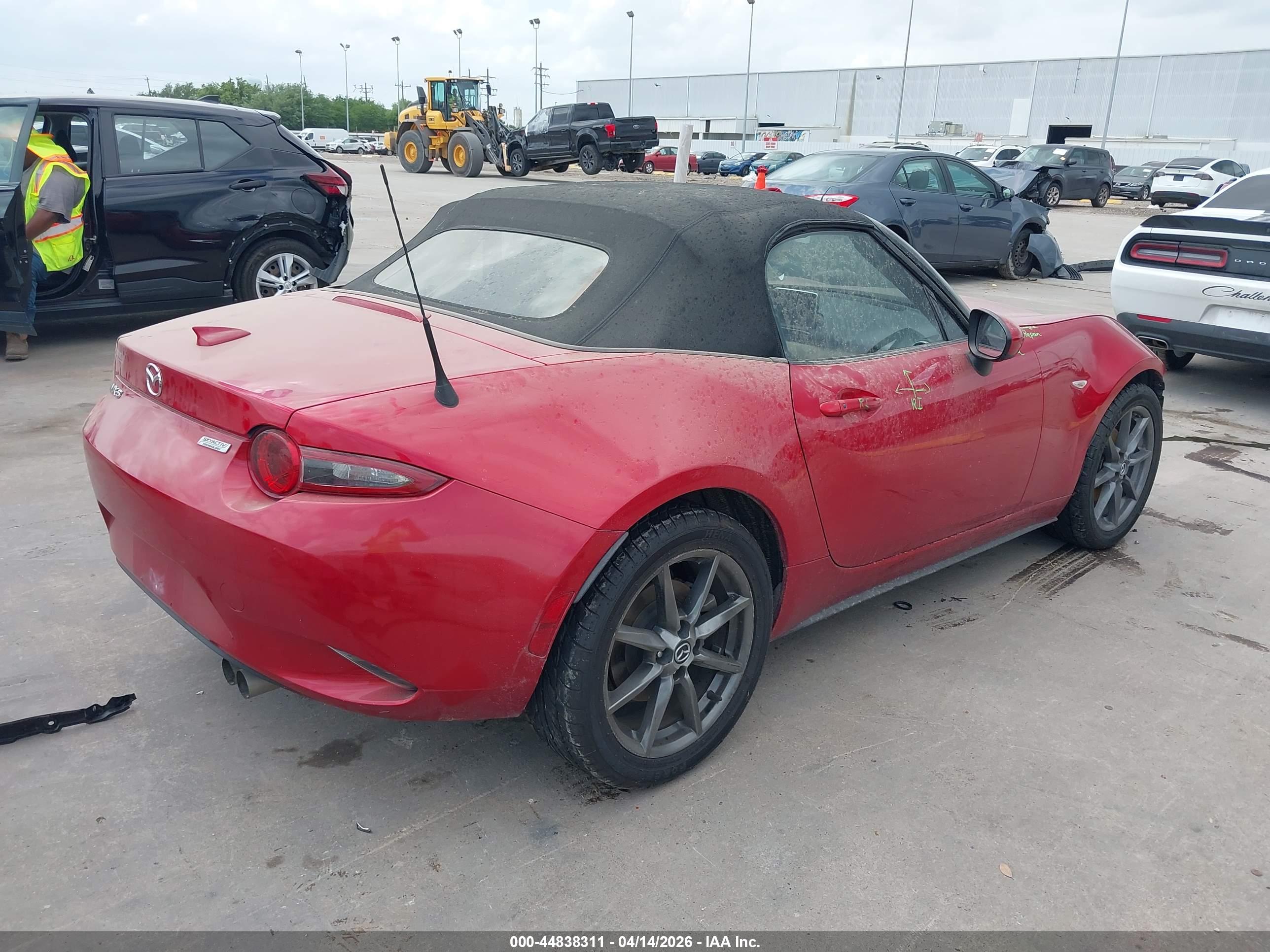 MAZDA MX-5 image 4