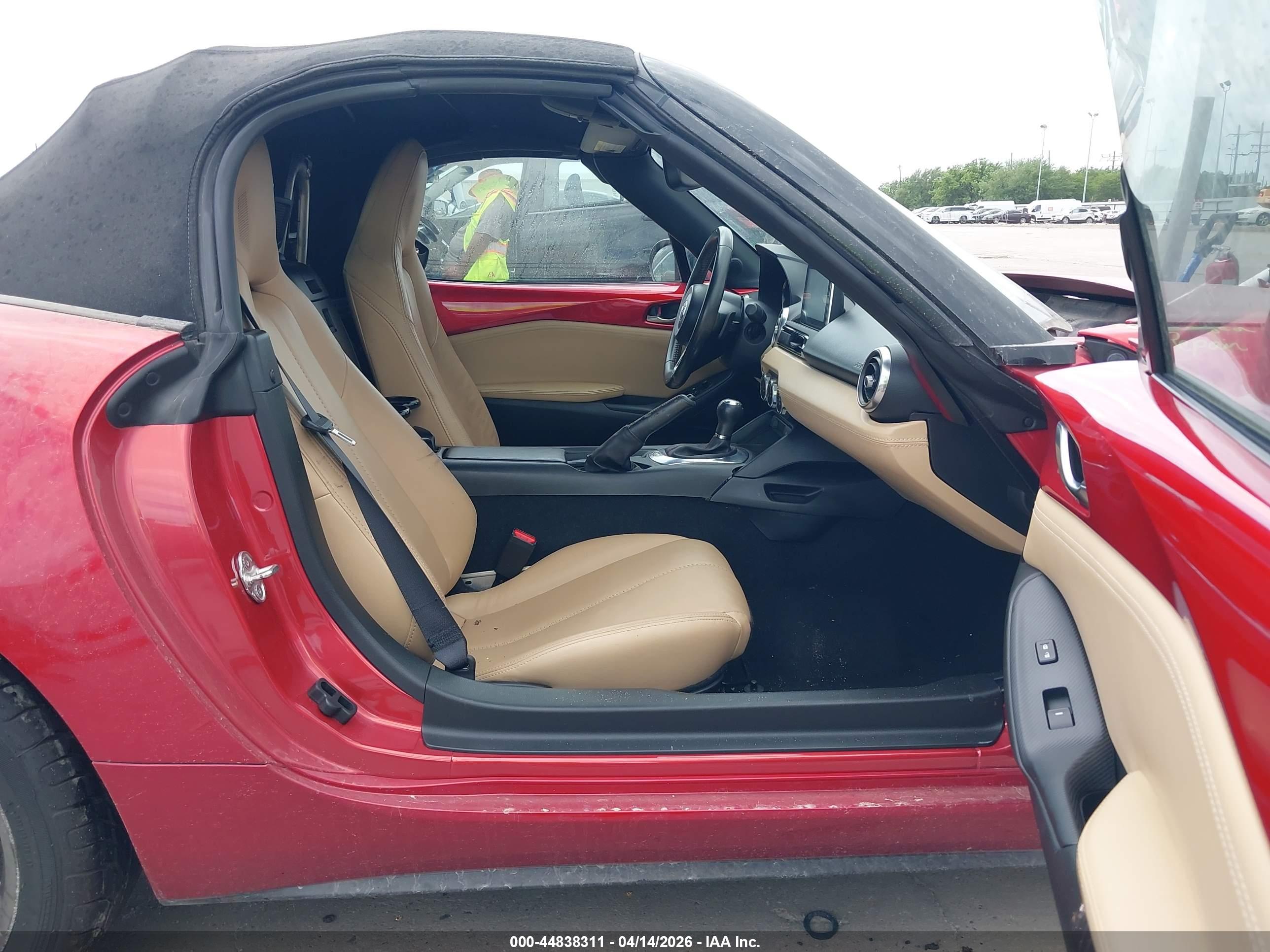MAZDA MX-5 image 5