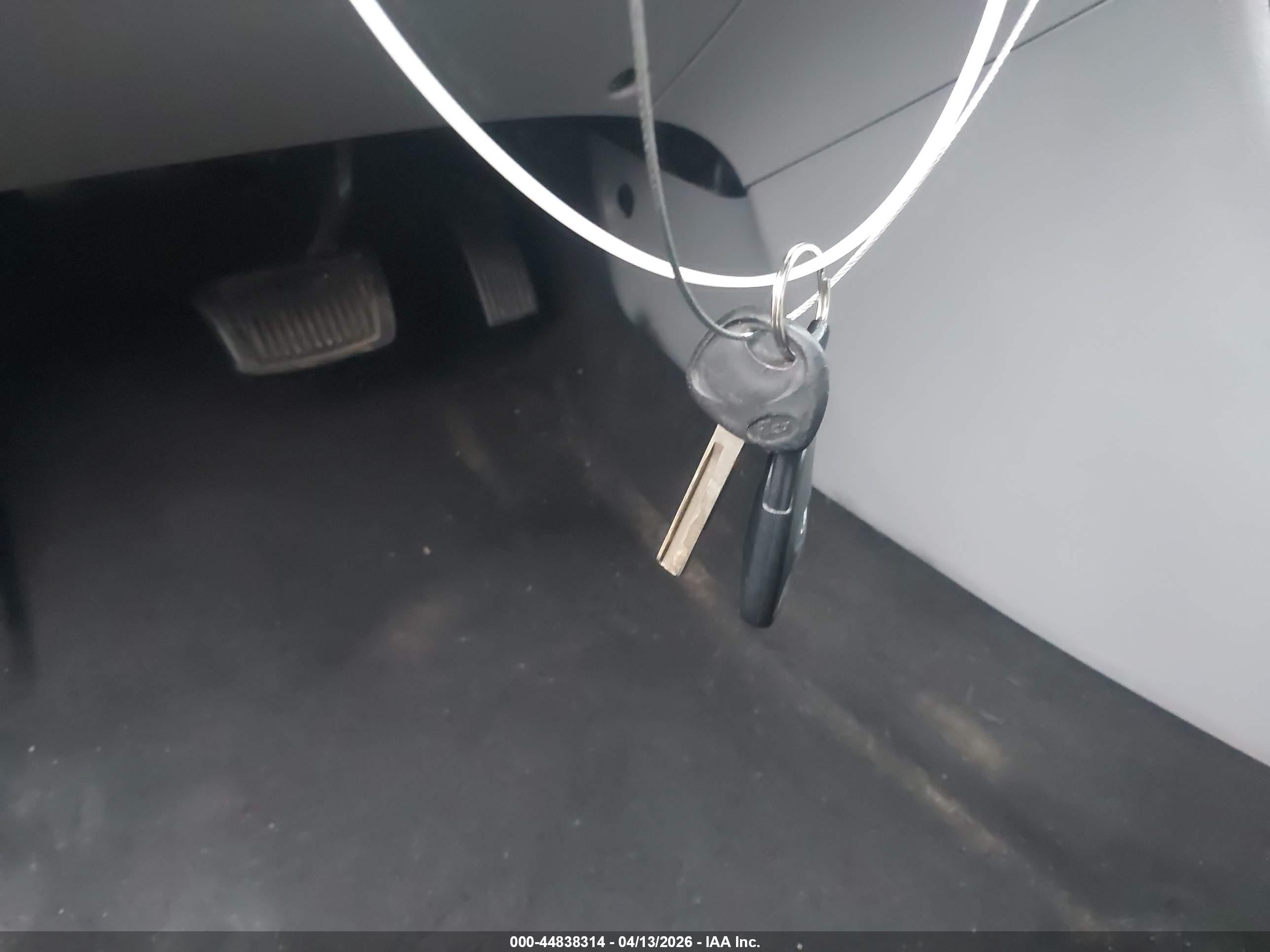 HYUNDAI ACCENT image 11