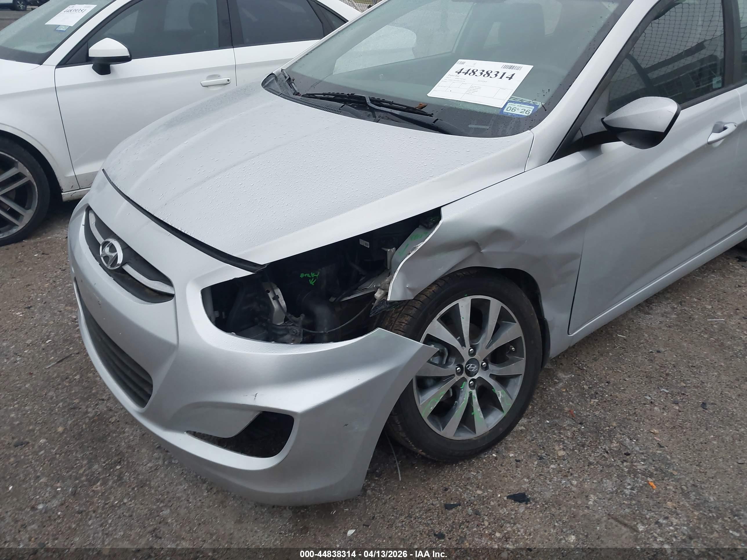 HYUNDAI ACCENT image 6