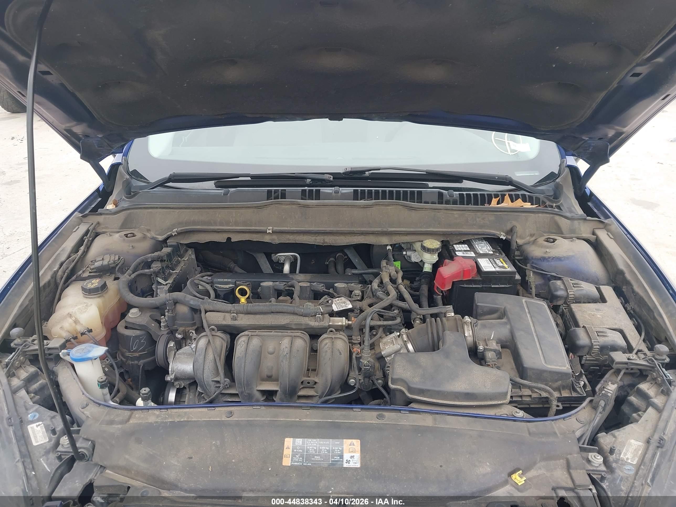 FORD FUSION image 10
