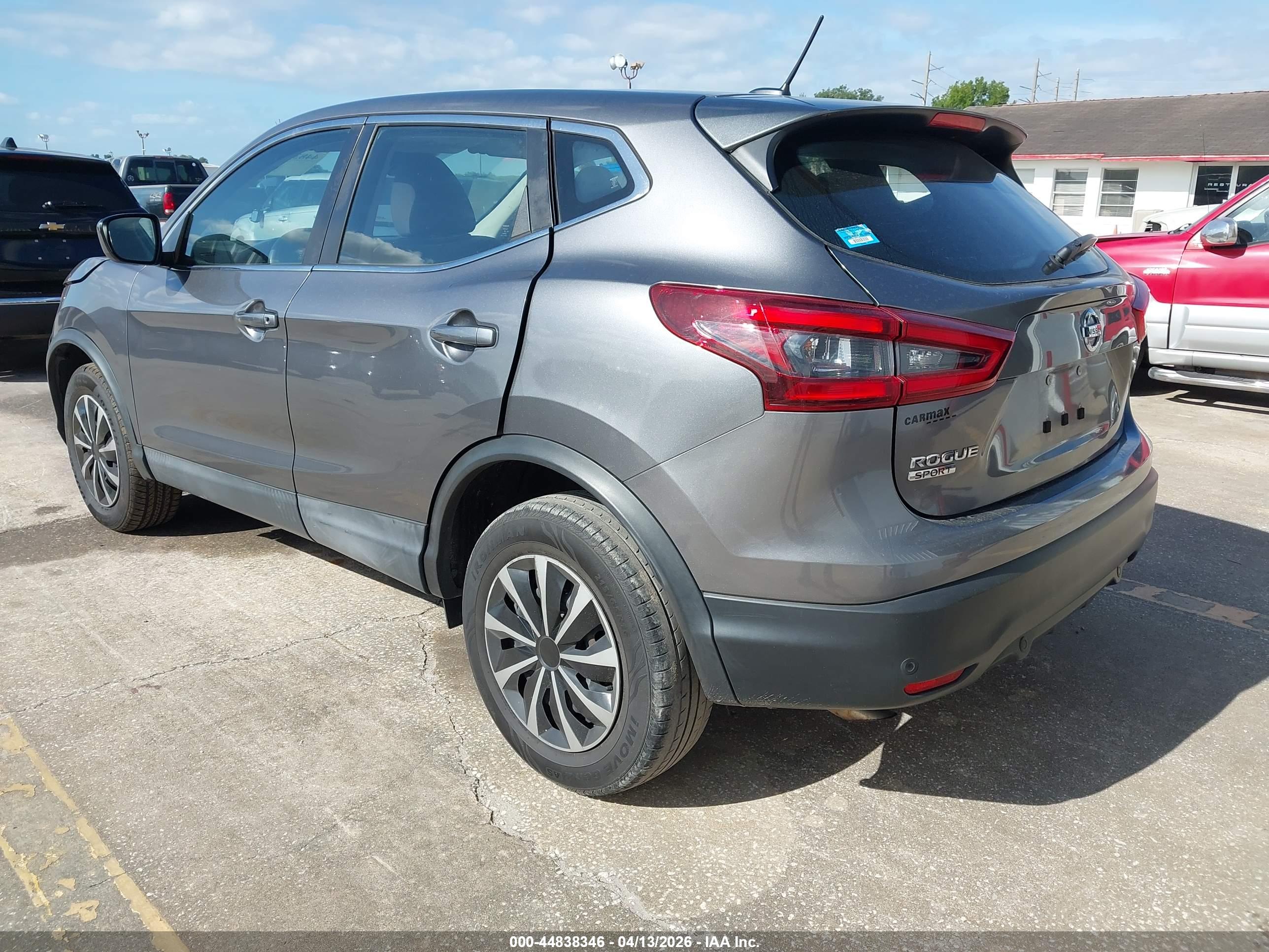 NISSAN ROGUE image 3