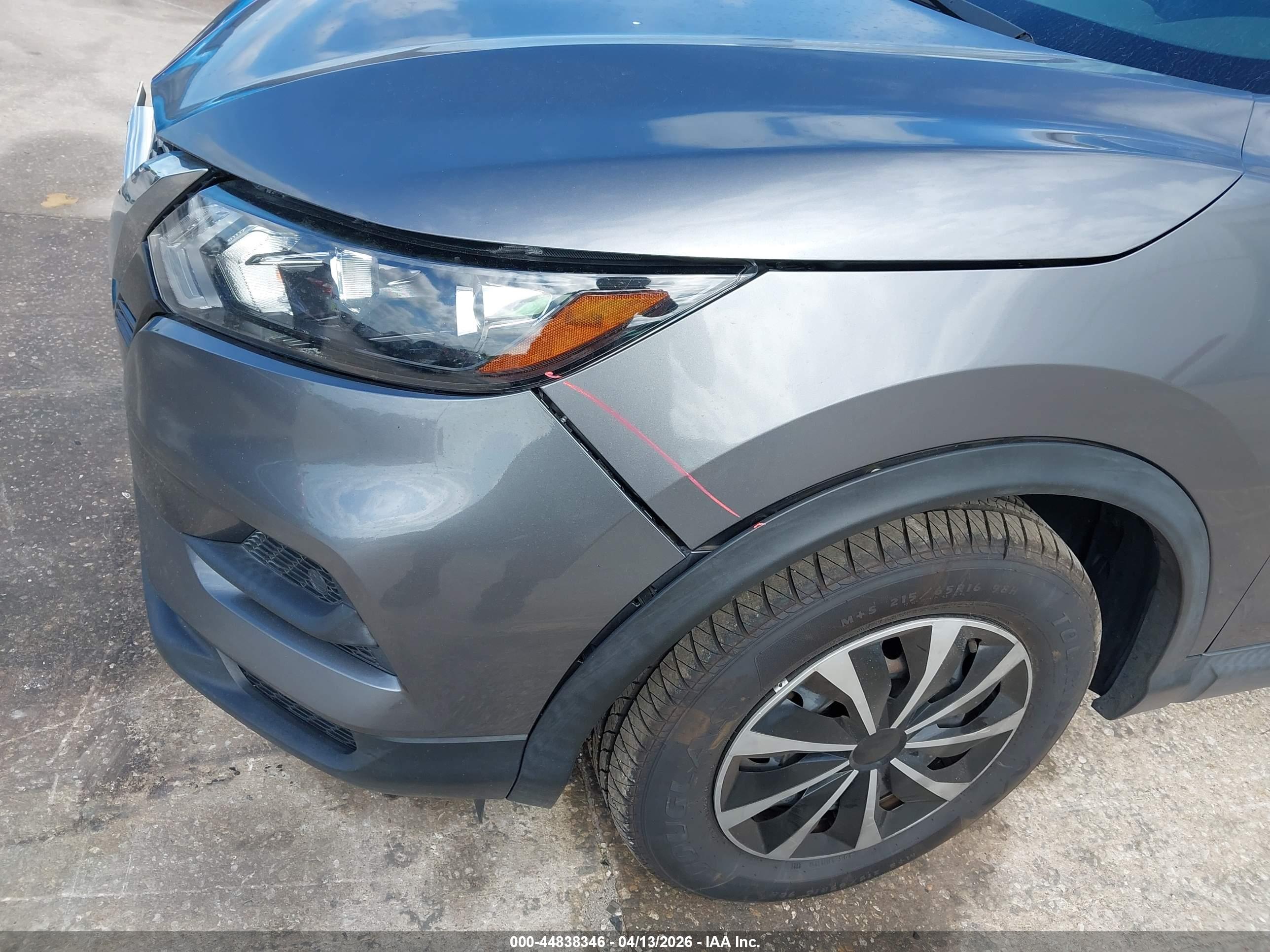 NISSAN ROGUE image 6