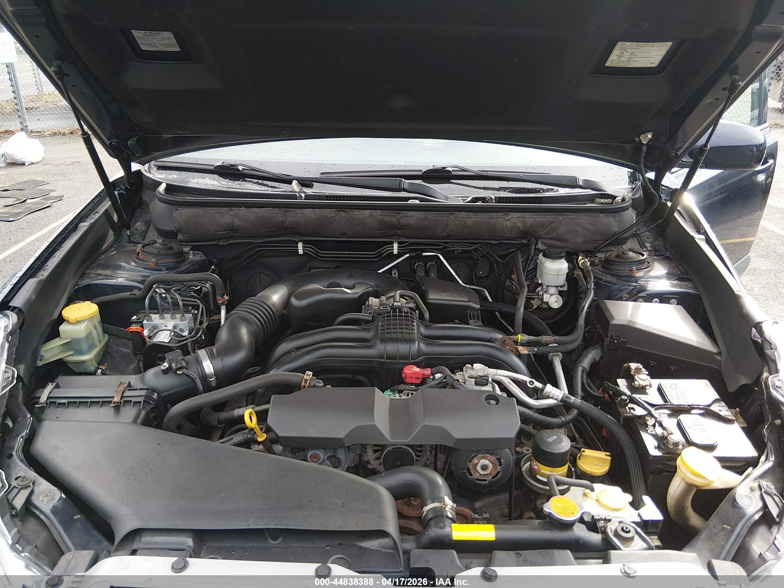 SUBARU OUTBACK image 10