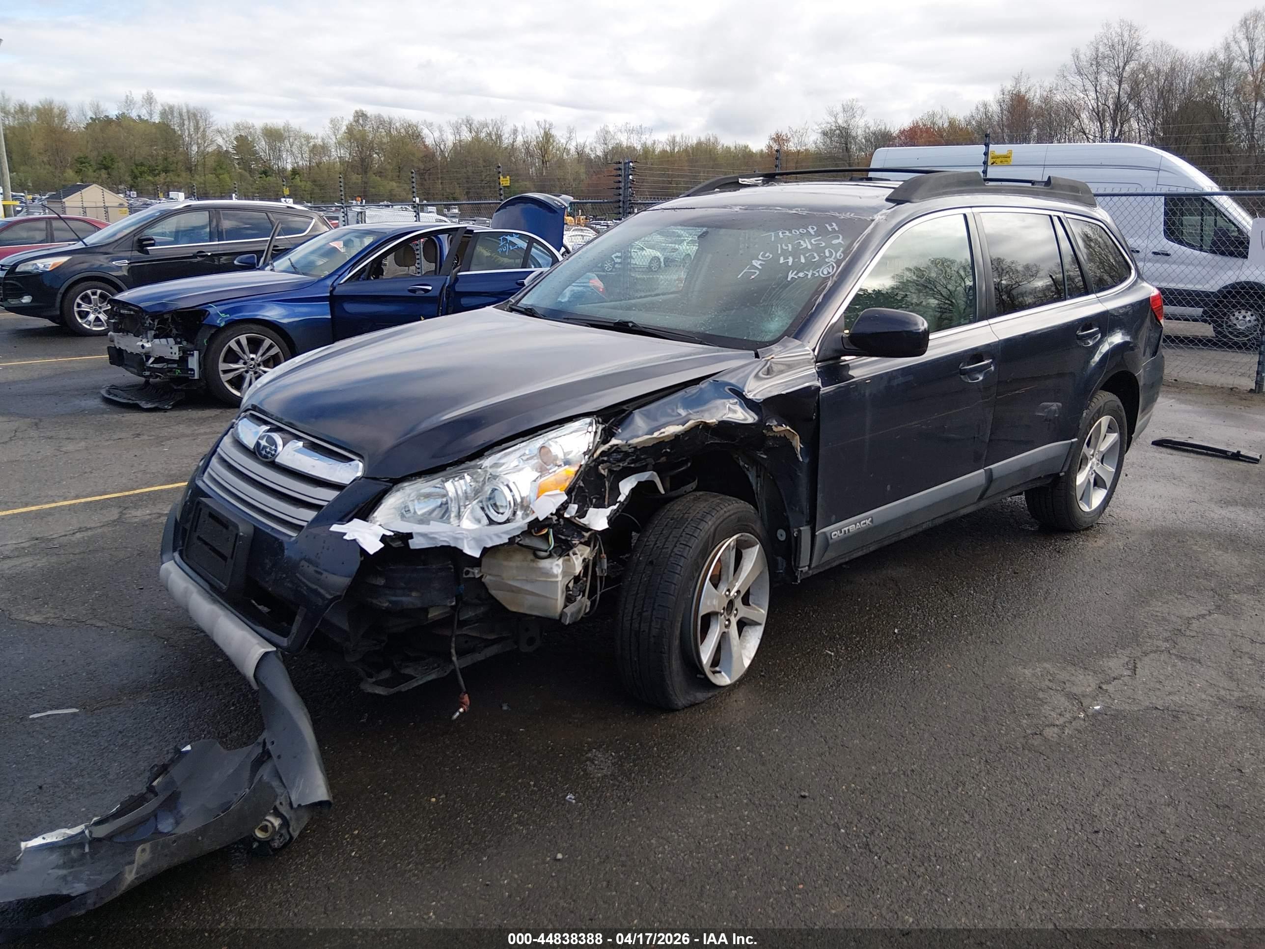 SUBARU OUTBACK image 2