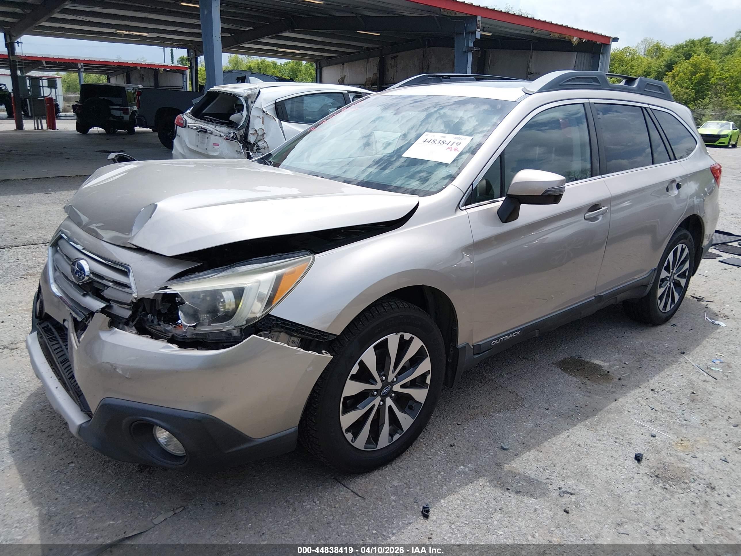 SUBARU OUTBACK image 2