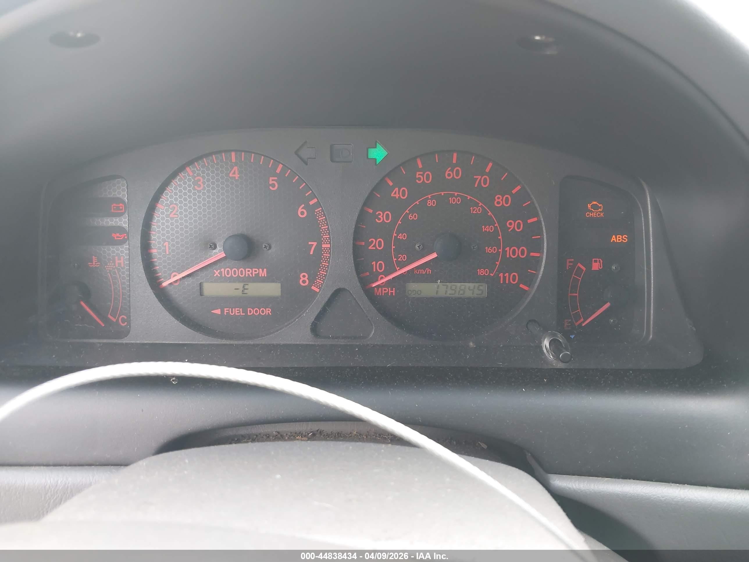TOYOTA COROLLA image 7